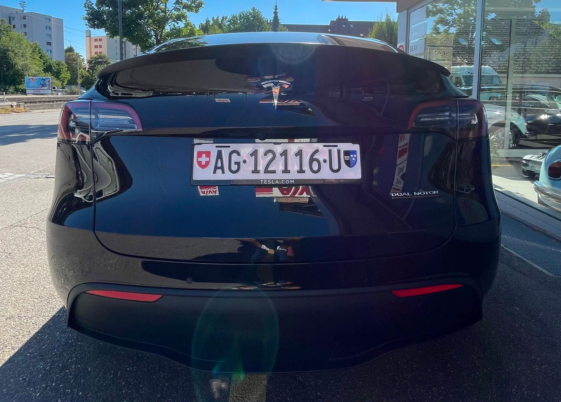 TESLA Model Y Performance SOH 92% All Black 514 km (WLTP) 534PS Made in Berlin Werksgarantie-image-4