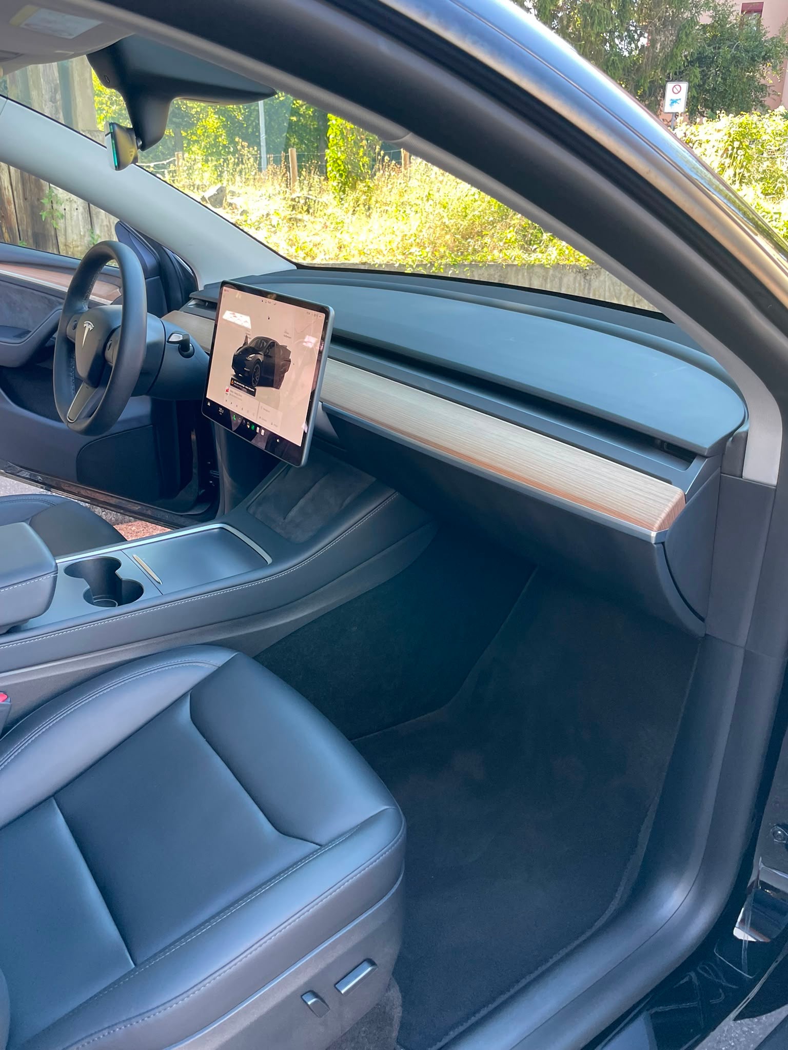 TESLA Model Y Performance SOH 92% All Black 514 km (WLTP) 534PS Made in Berlin Werksgarantie-image-12