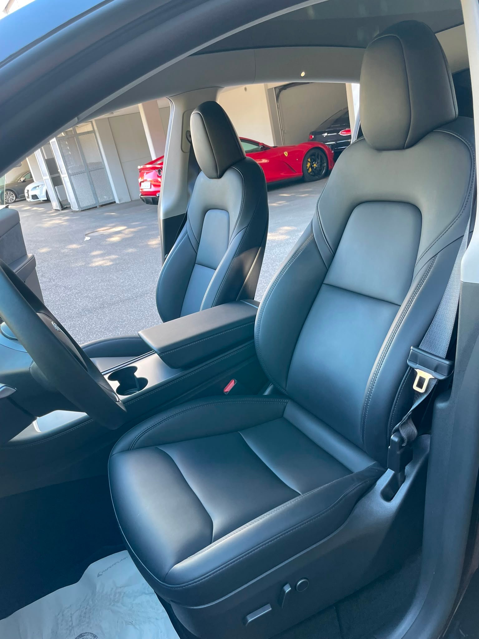 TESLA Model Y Performance SOH 92% All Black 514 km (WLTP) 534PS Made in Berlin Werksgarantie-image-13