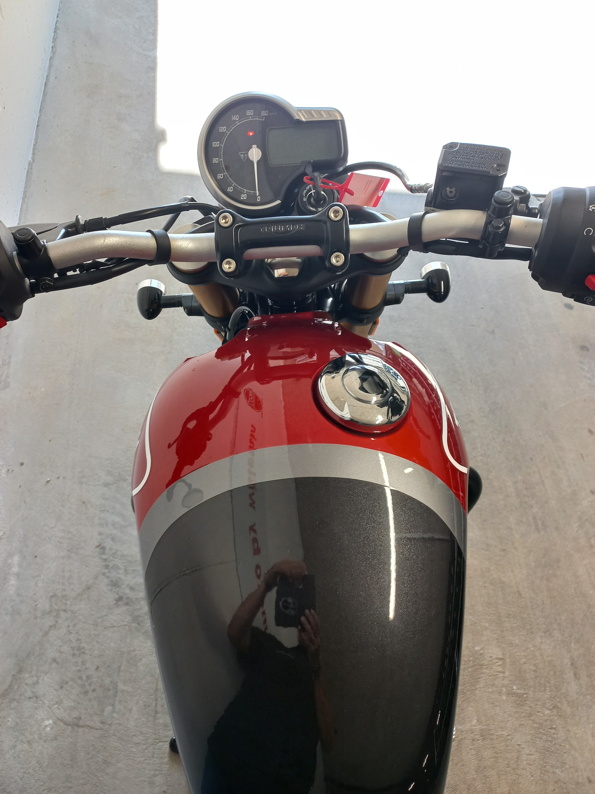 TRIUMPH Speed 400 XC-image-4