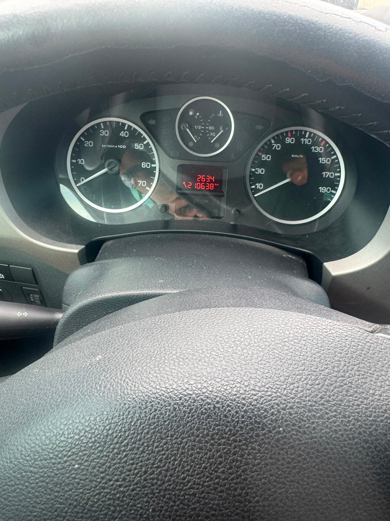 PEUGEOT Partner 1.6 HDI Outdoor-image-8