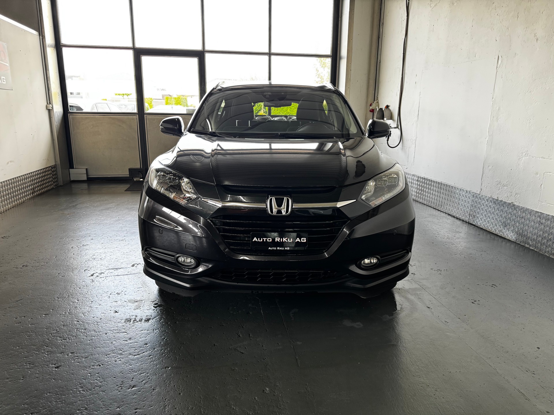 HONDA HR-V 1.5i-VTEC Executive CVT-showroom-element-3