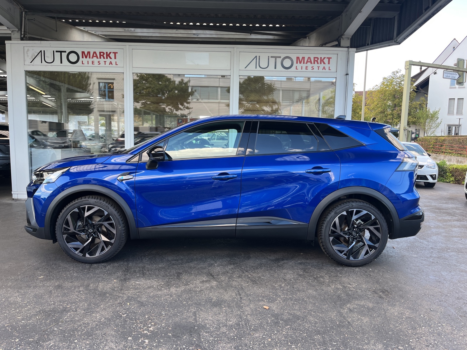 RENAULT Symbioz 1.8 E-Tech Esprit Alpine-showroom-element-1