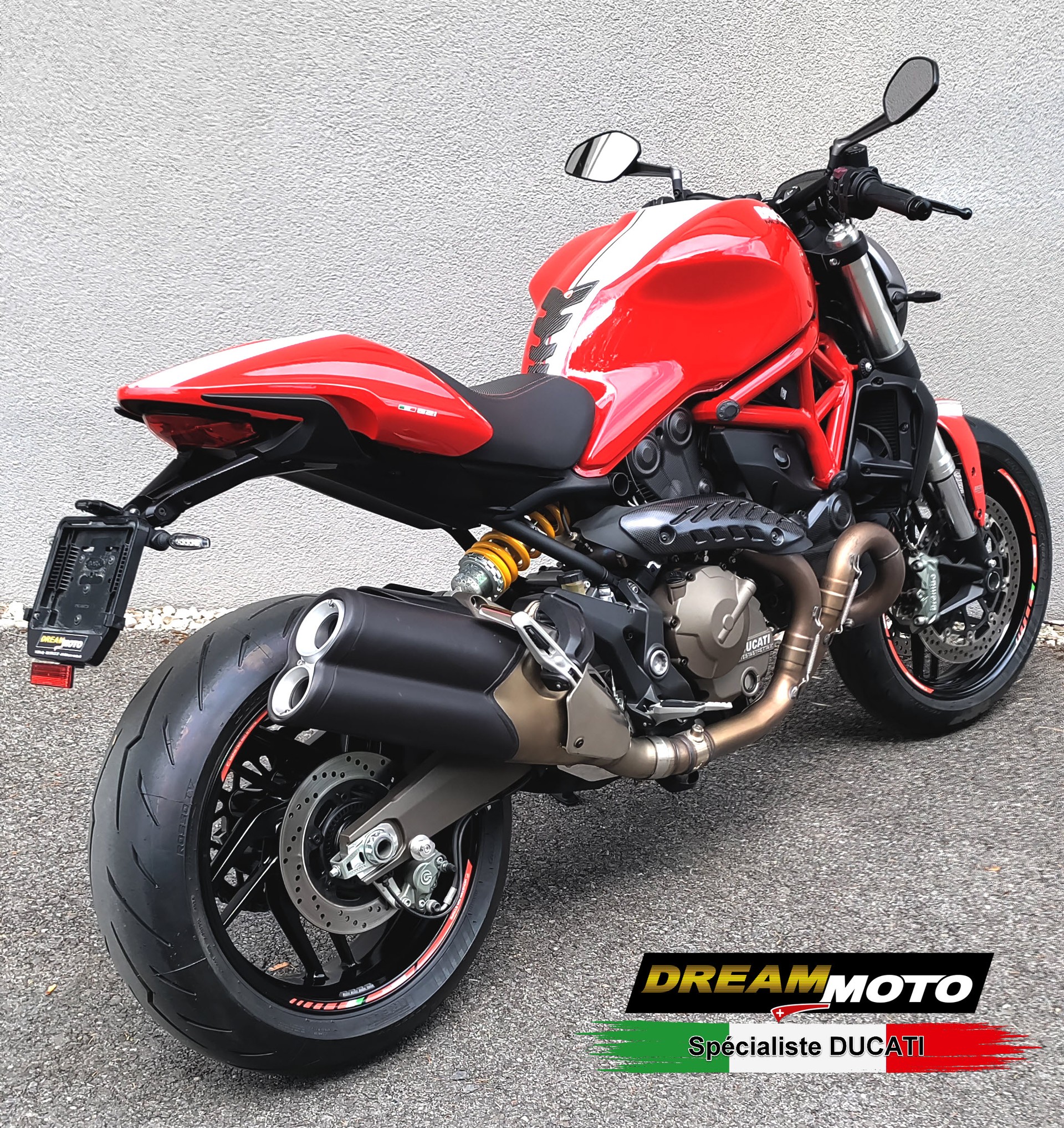 DUCATI Monster 821 Stripe-showroom-element-3