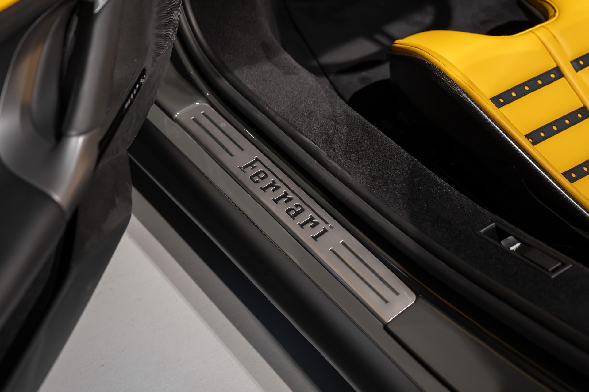 FERRARI SF90 Spider 4.0-image-21