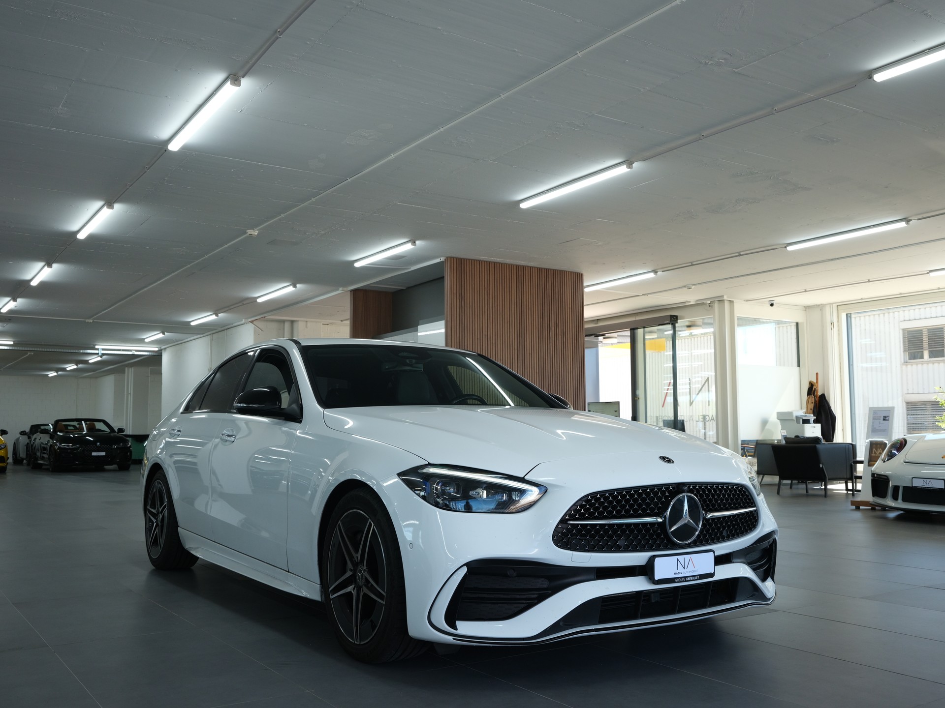 MERCEDES-BENZ C 200 4Matic AMG Line *360 Kamera* *Driving Assistent* *AMG Line*-showroom-element-1