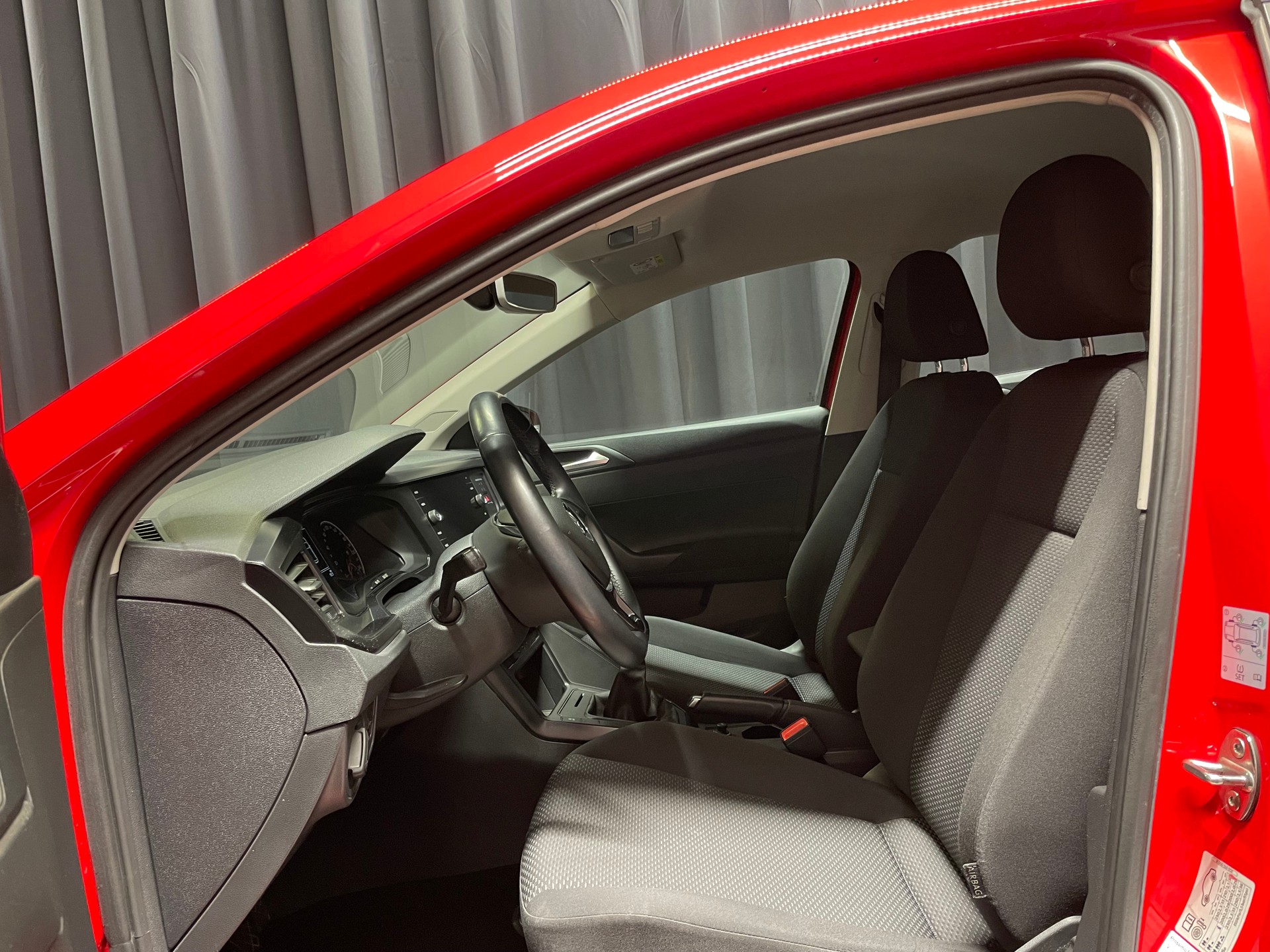 VW Polo 1.0 BMT Trendline (33)-image-6