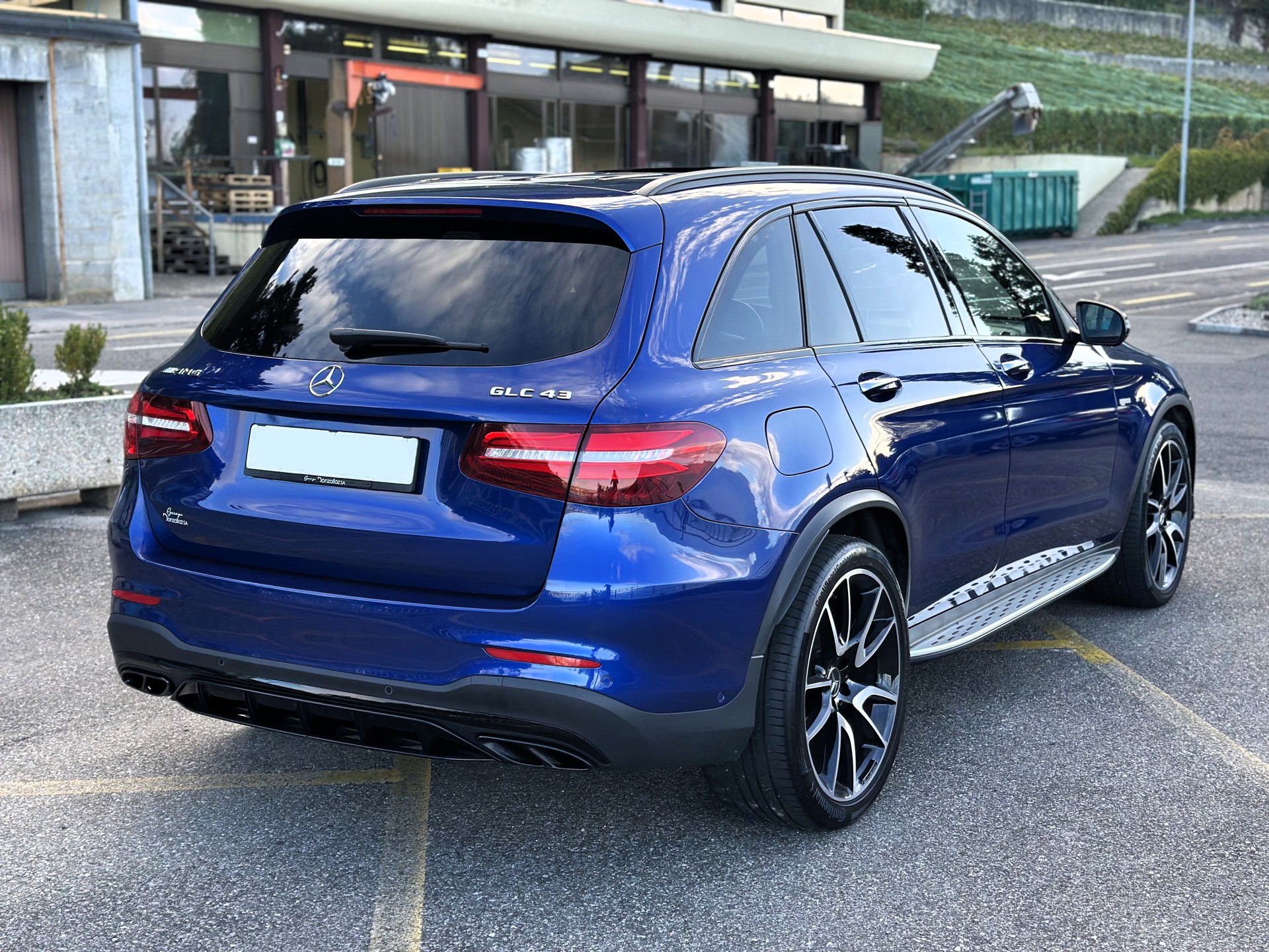 MERCEDES-BENZ GLC 43 AMG 4Matic 9G-Tronic-image-4