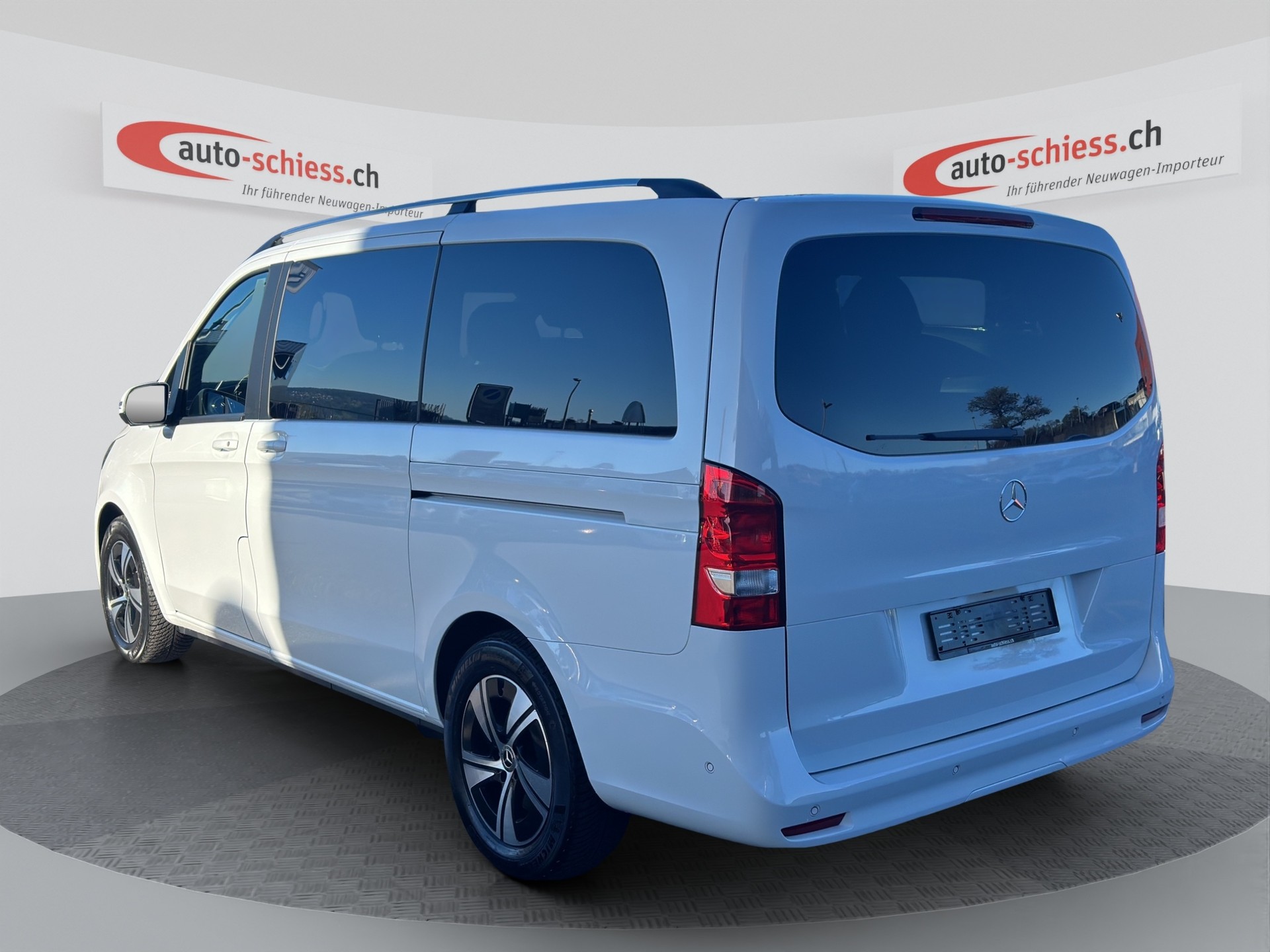 MERCEDES-BENZ V 220 d Lang 9G-Tronic 7PL.-showroom-element-2
