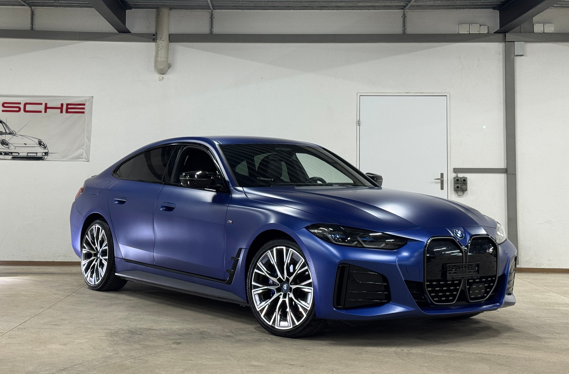 BMW i4 M50 Allrad M-Sport 544PS / CH-Fahrzeug-showroom-element-2