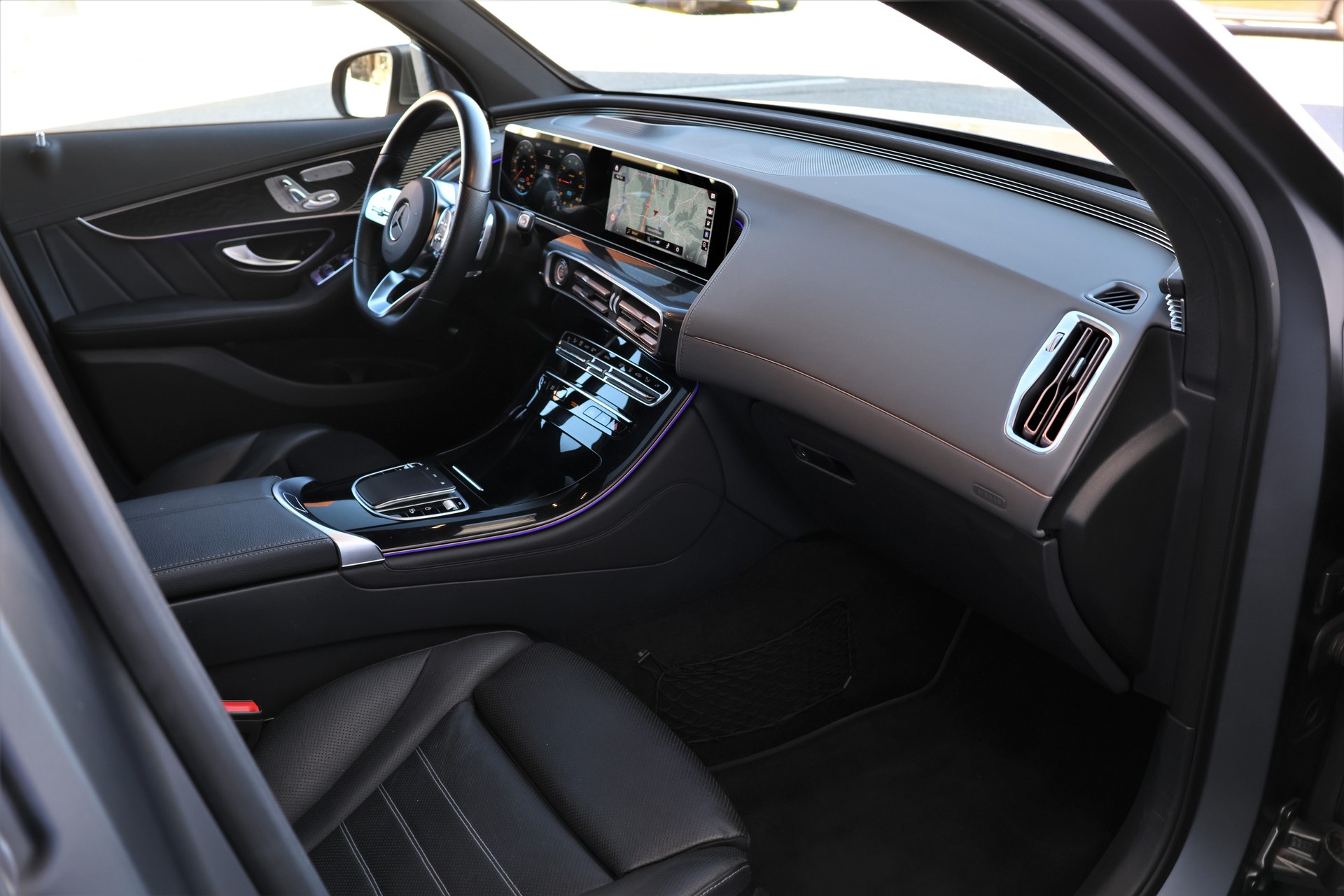 MERCEDES-BENZ EQC 400 AMG Line 4Matic (CH) *Designo Magno*-image-20