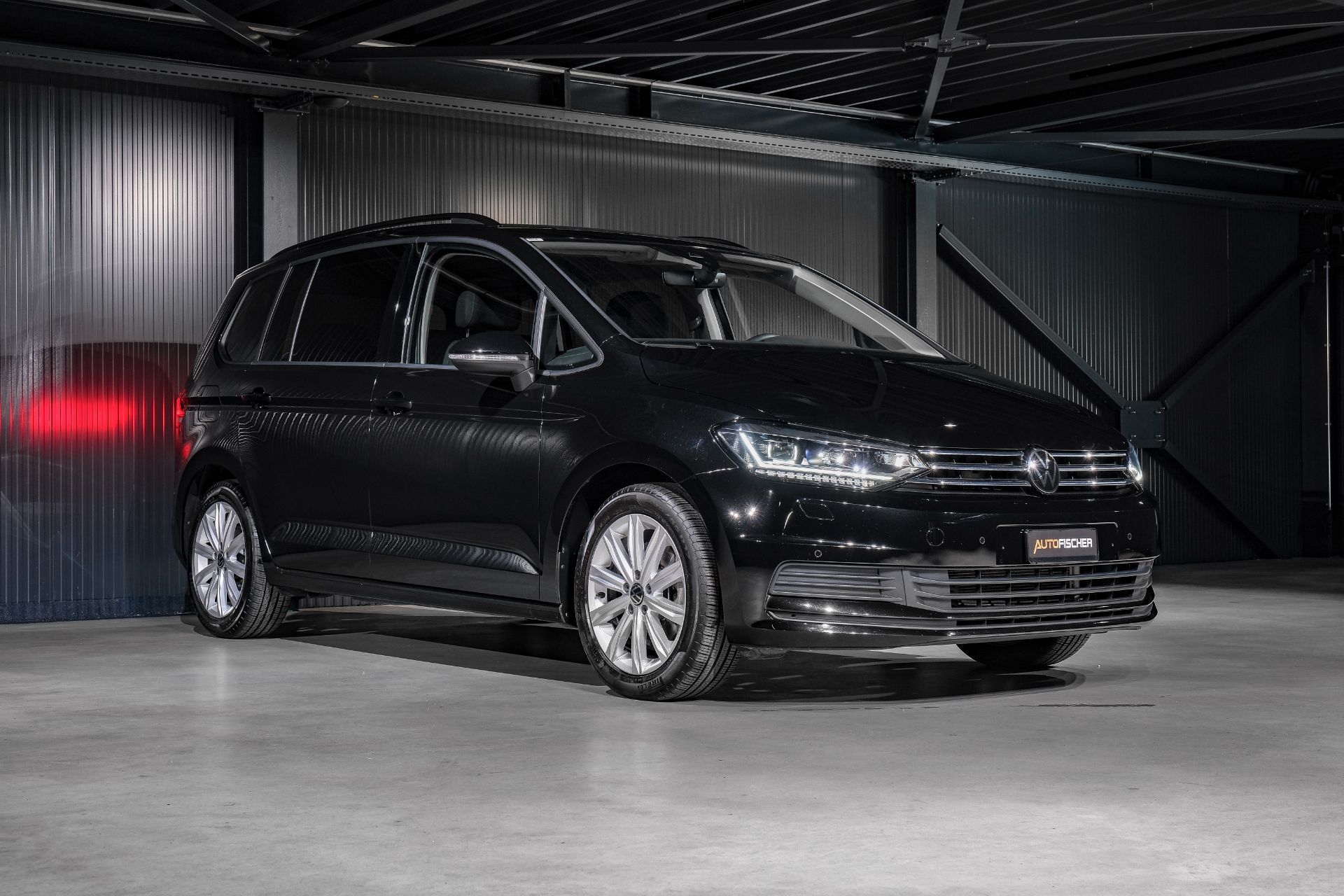 VW Touran 1.5 TSI BMT DSG-image-4