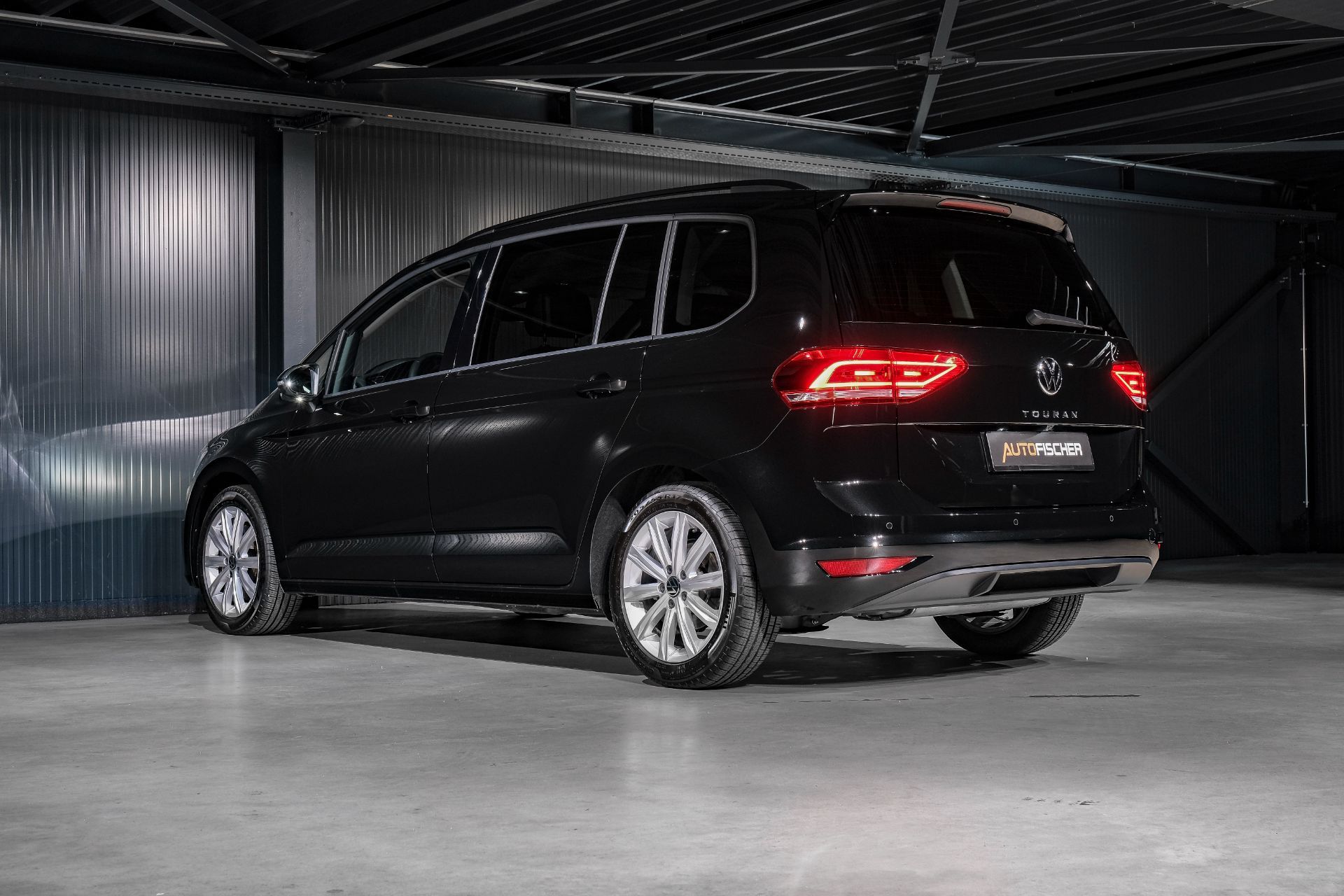 VW Touran 1.5 TSI BMT DSG-image-7