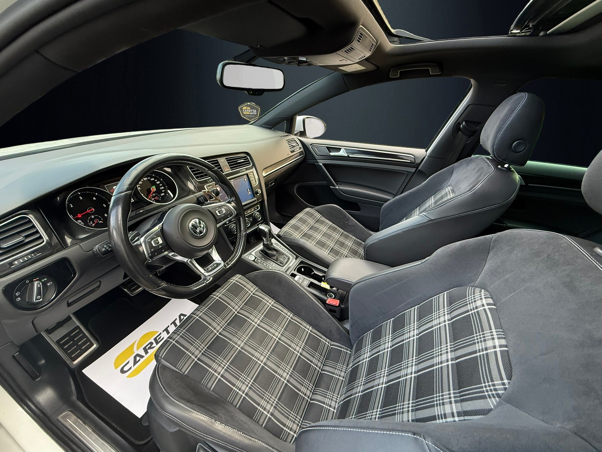 VW Golf 2.0 TDI GTD DSG-image-11