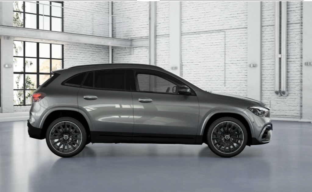 MERCEDES-BENZ GLA 200 AMG Line-image-2