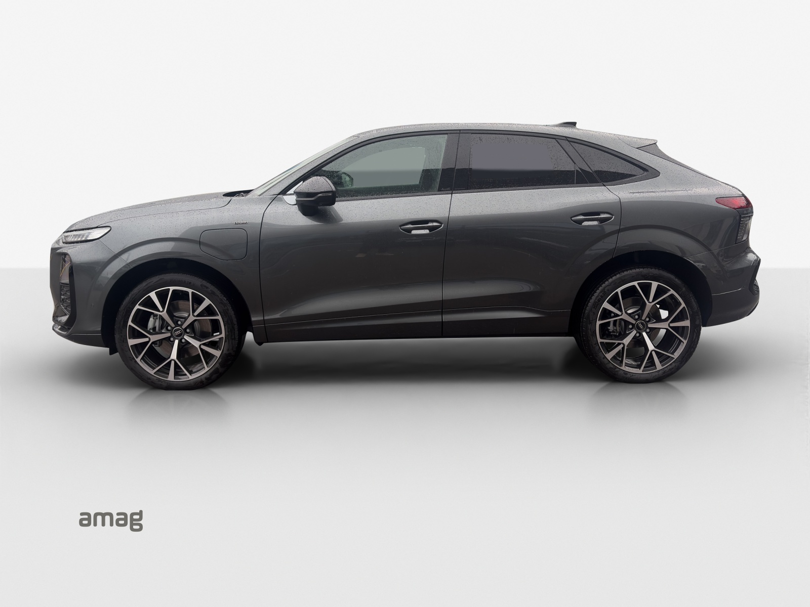 AUDI Q3 Sportback e-hybrid 200 kW S tronig-showroom-element-1