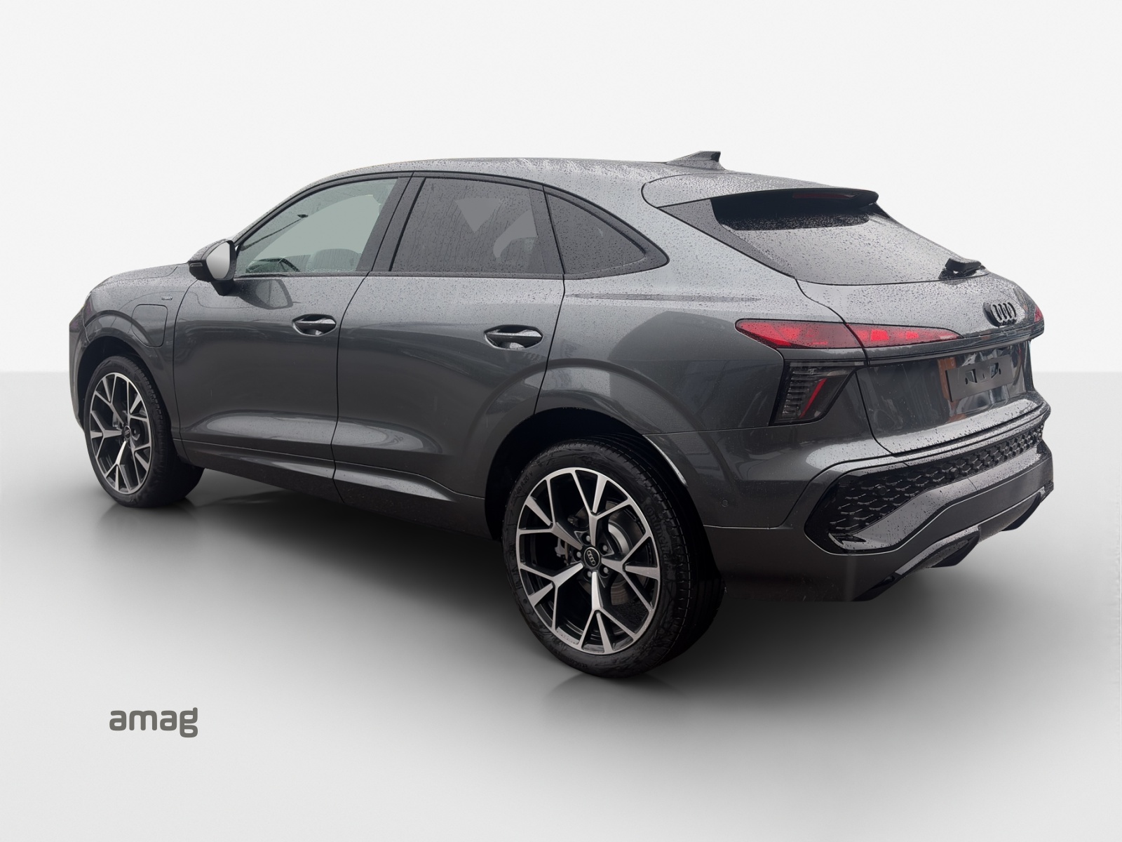 AUDI Q3 Sportback e-hybrid 200 kW S tronig-showroom-element-2