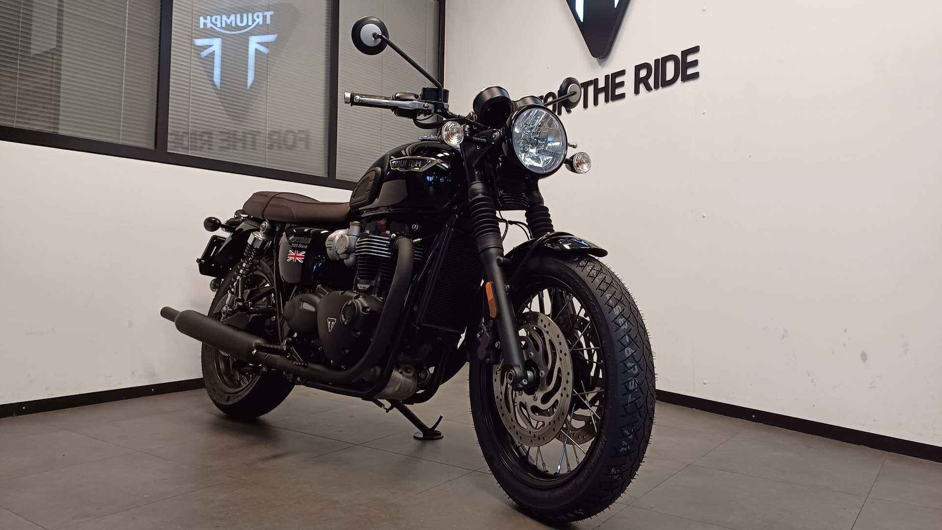 TRIUMPH Bonneville T120 Black-image-9