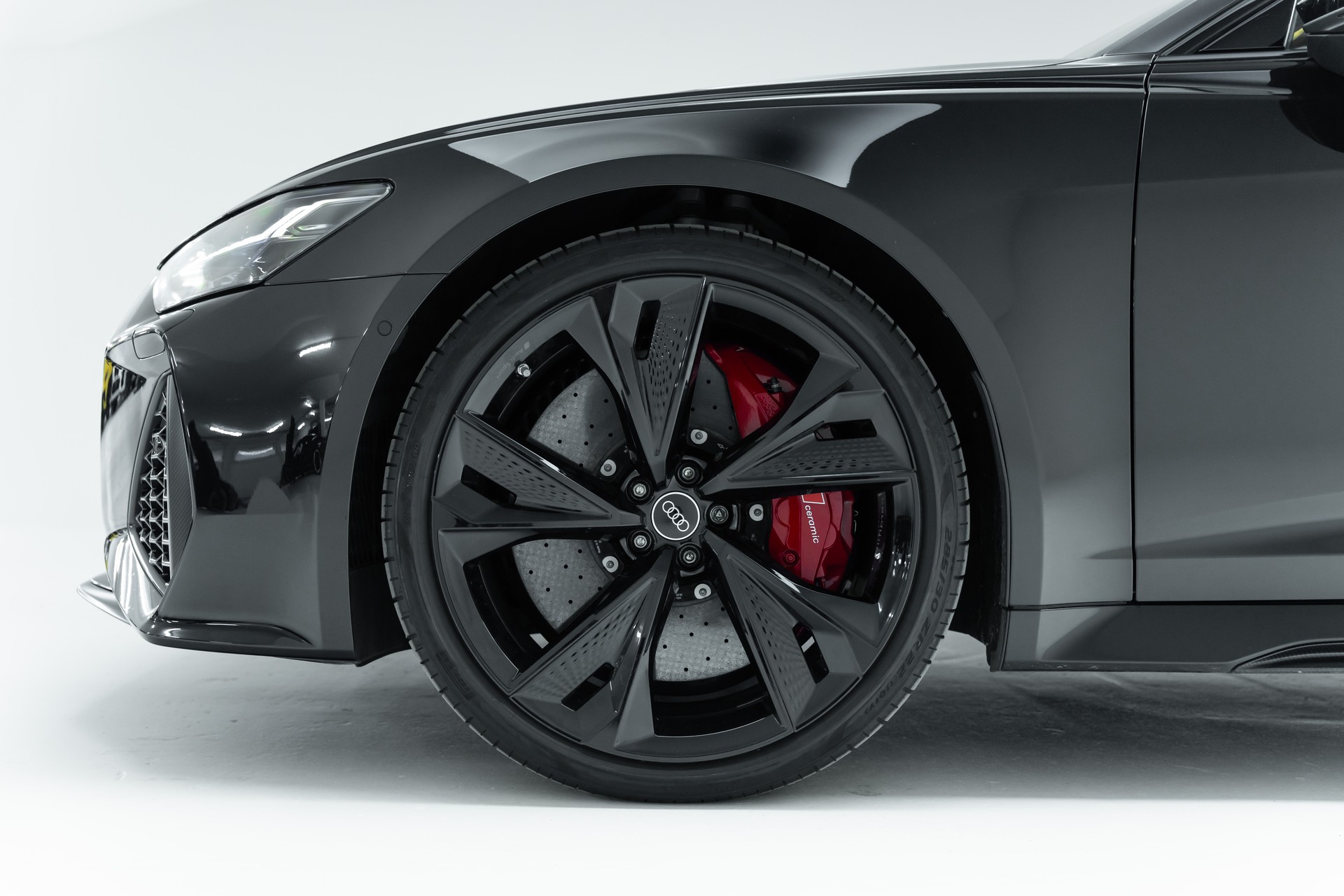 AUDI RS6 Avant 4.0 TFSI V8 Performance quattro-image-7