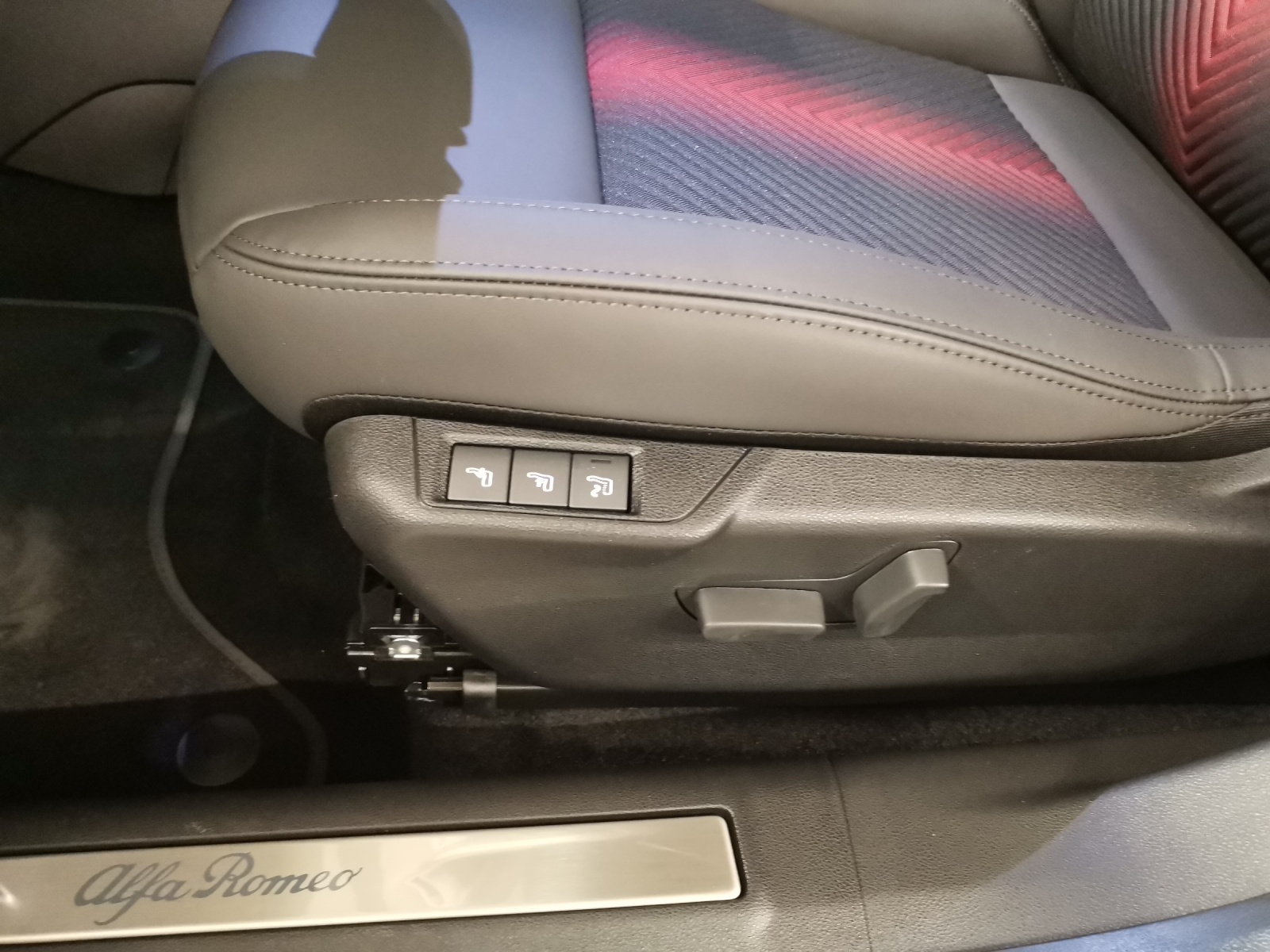 ALFA ROMEO Junior 1.2 Ibrida Speciale-image-13