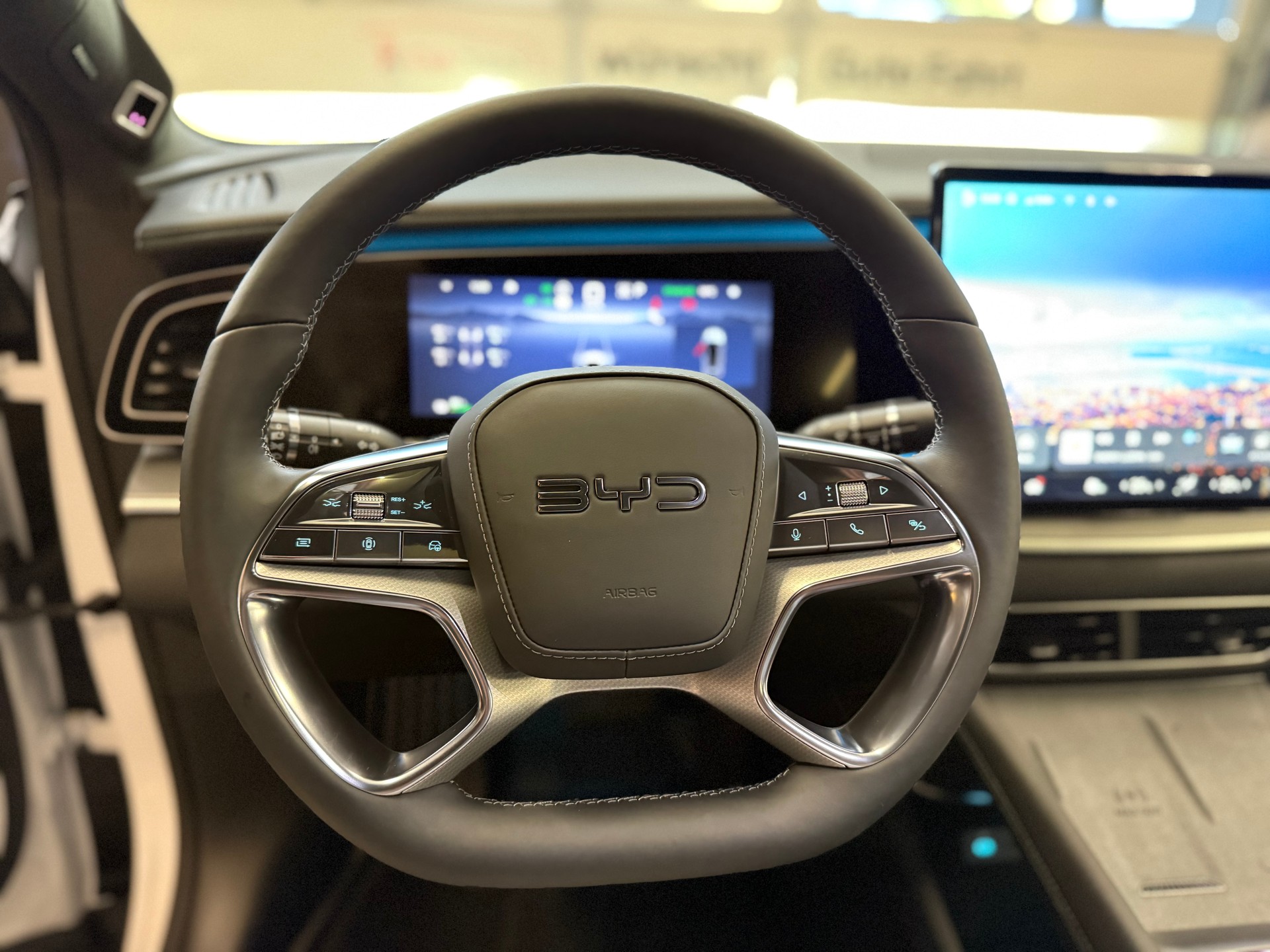 BYD Sealion 7 91,3 kWh Excellence AWD-image-23