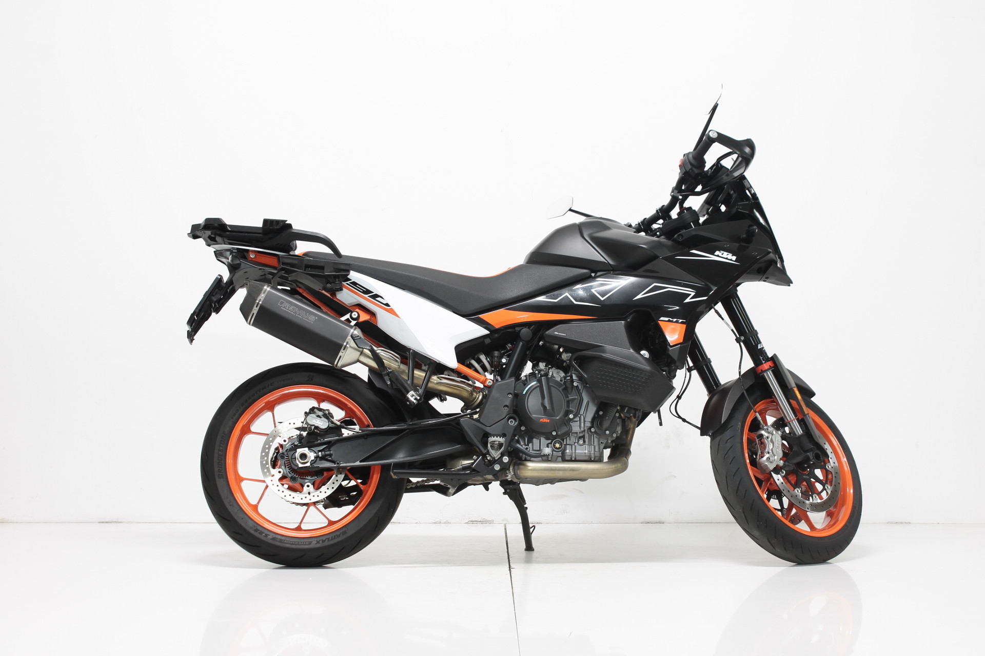 KTM 890 SMT-image-1