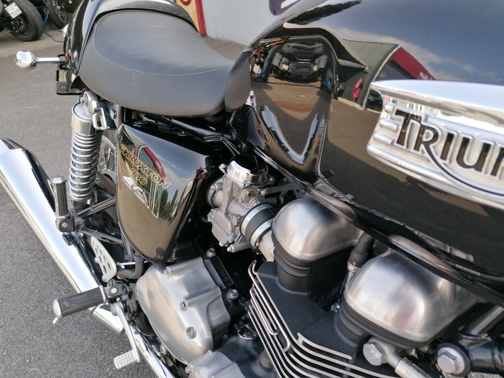 TRIUMPH Thruxton 900 i-image-11