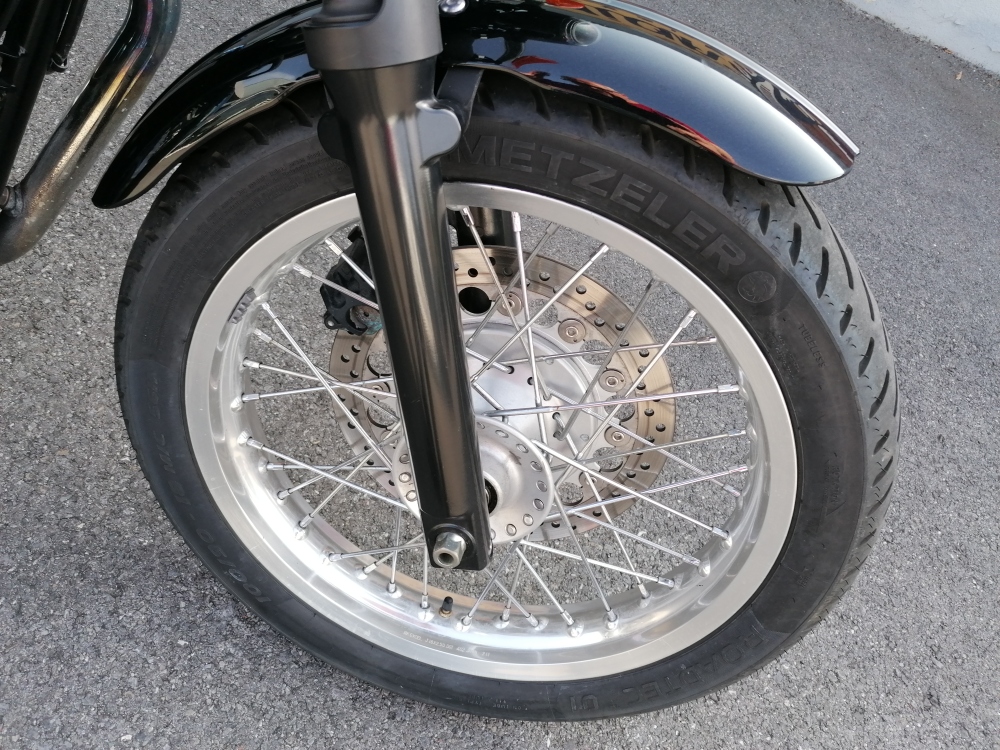 TRIUMPH Thruxton 900 i-image-9
