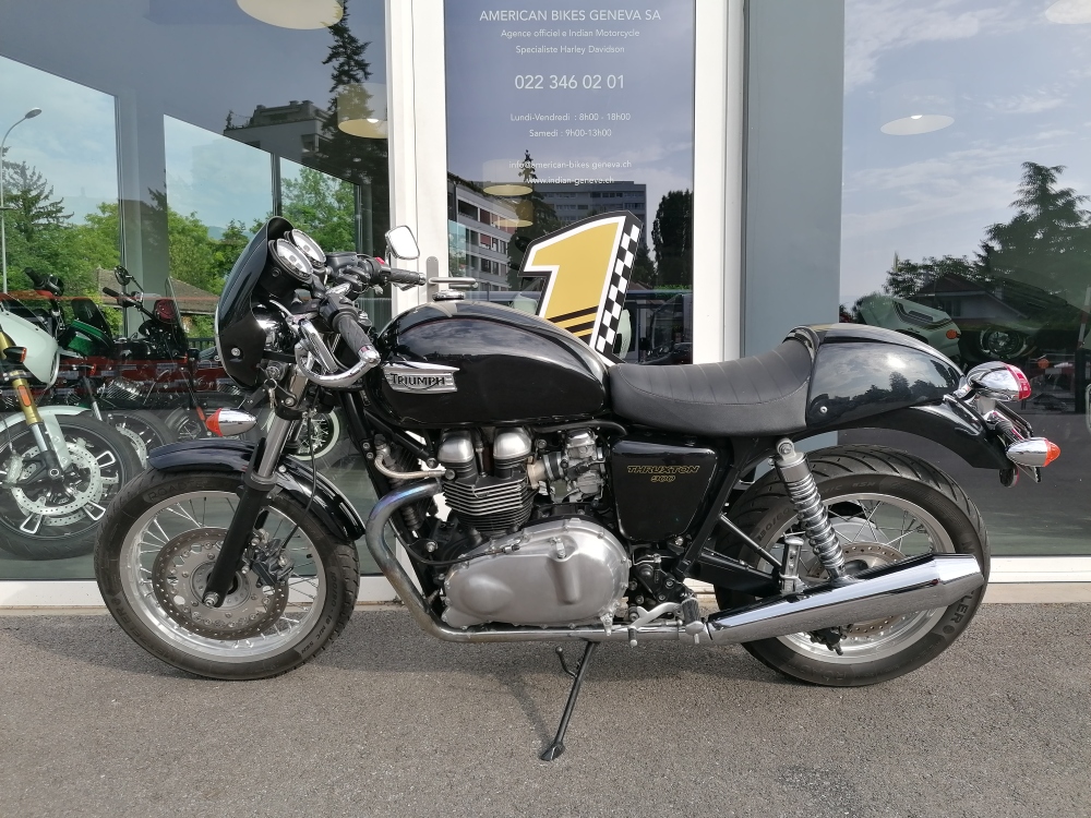 TRIUMPH Thruxton 900 i-image-1