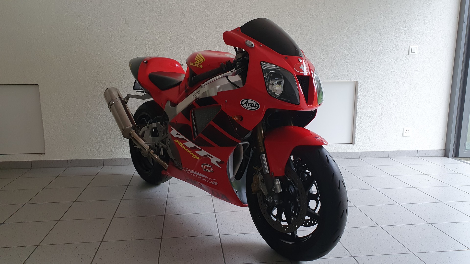 HONDA VTR 1000 SP-image-1