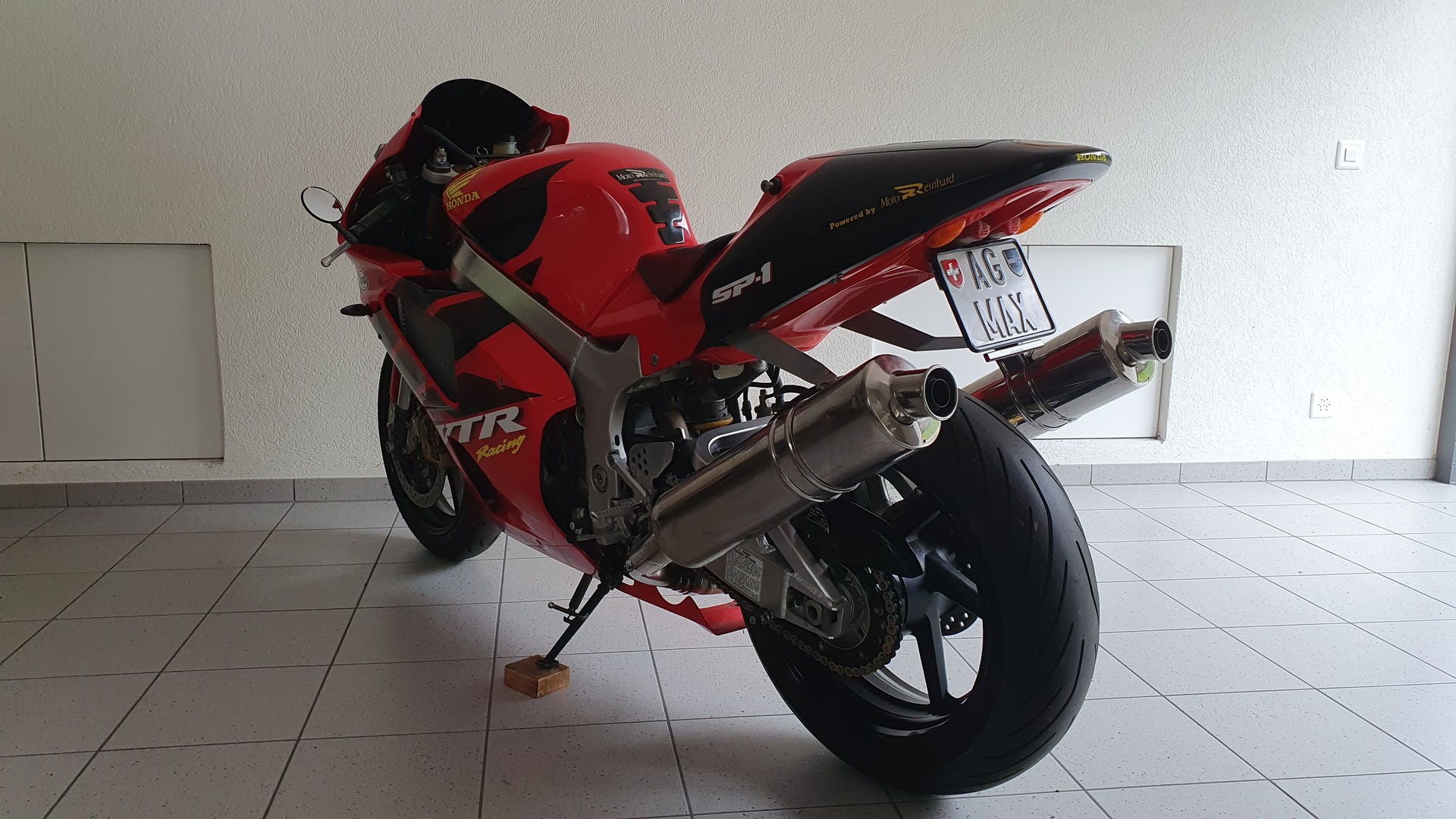 HONDA VTR 1000 SP-image-4