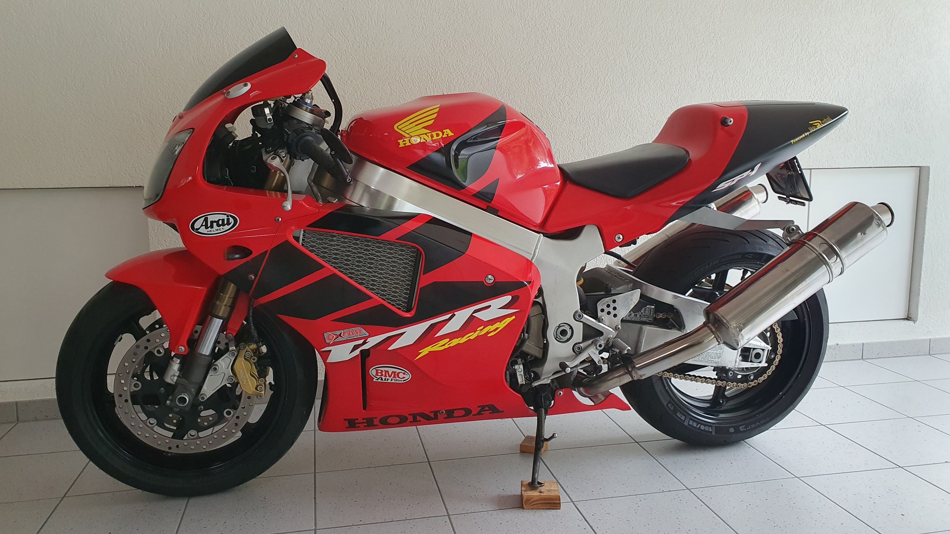 HONDA VTR 1000 SP-image-3