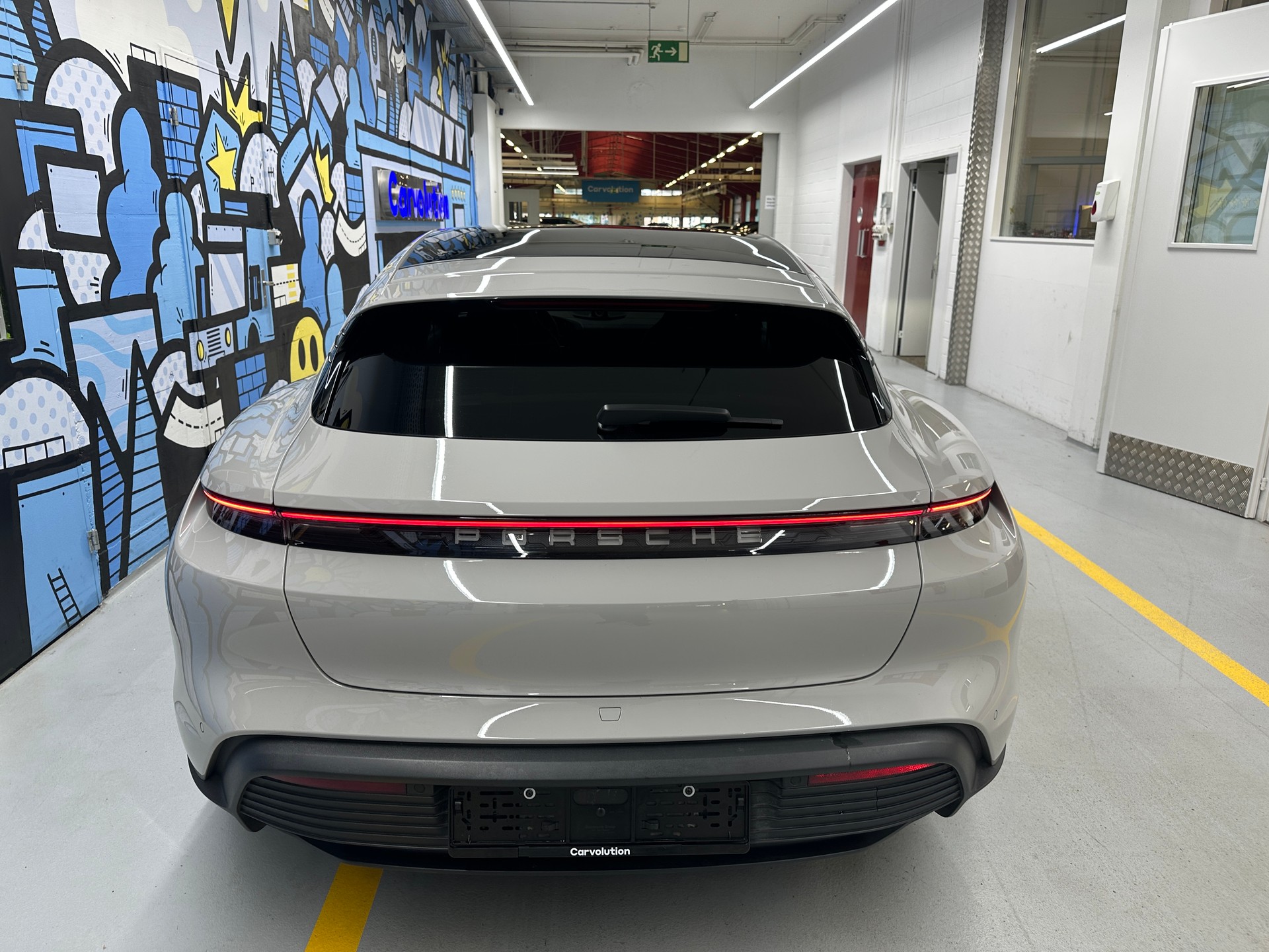 PORSCHE Taycan 4S-image-4