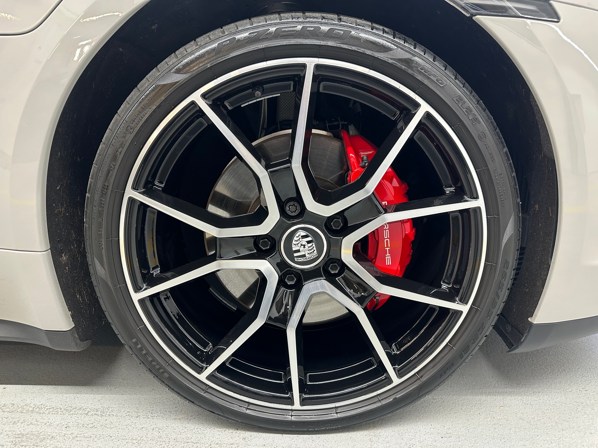PORSCHE Taycan 4S-image-6