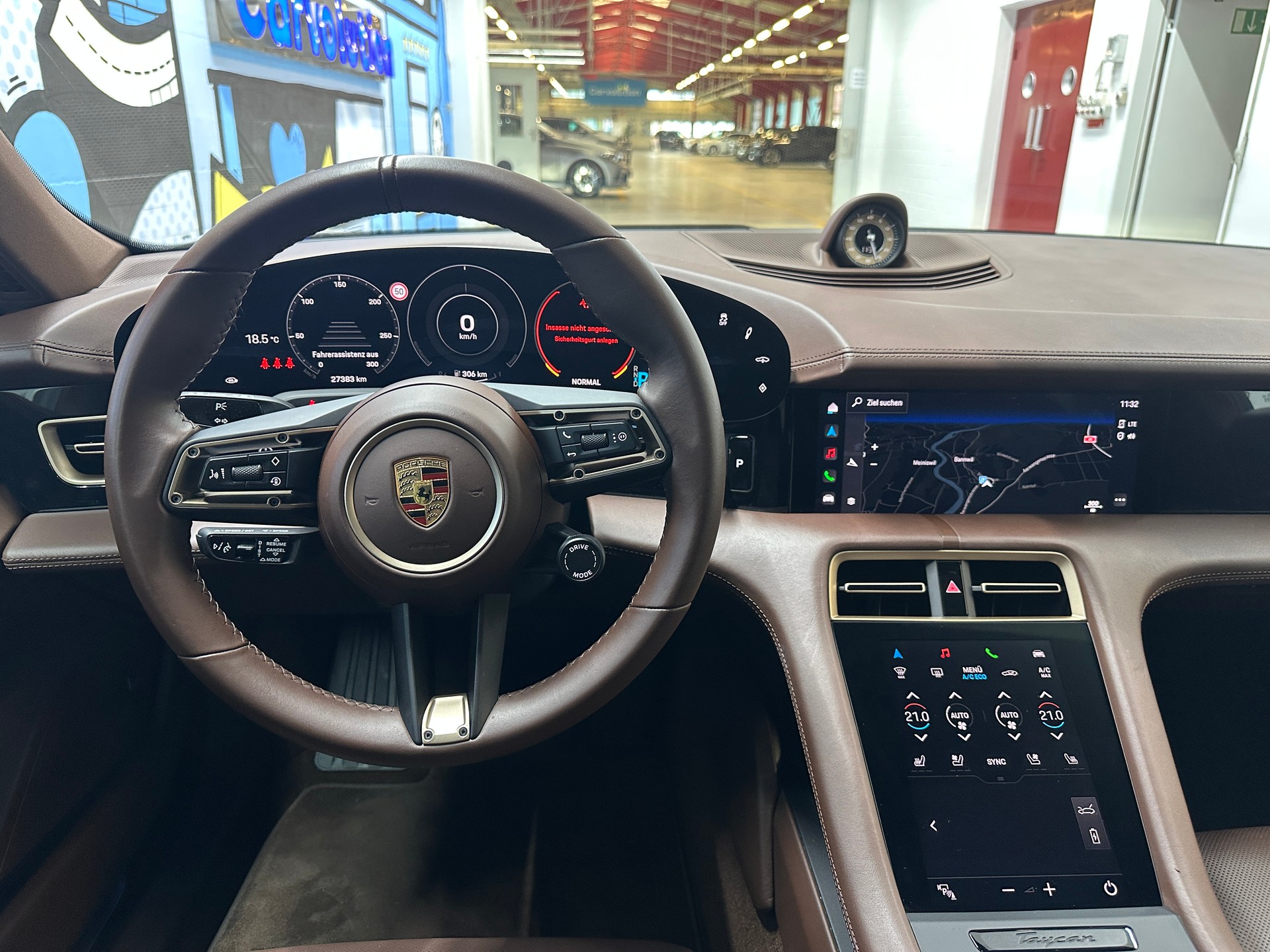 PORSCHE Taycan 4S-image-10