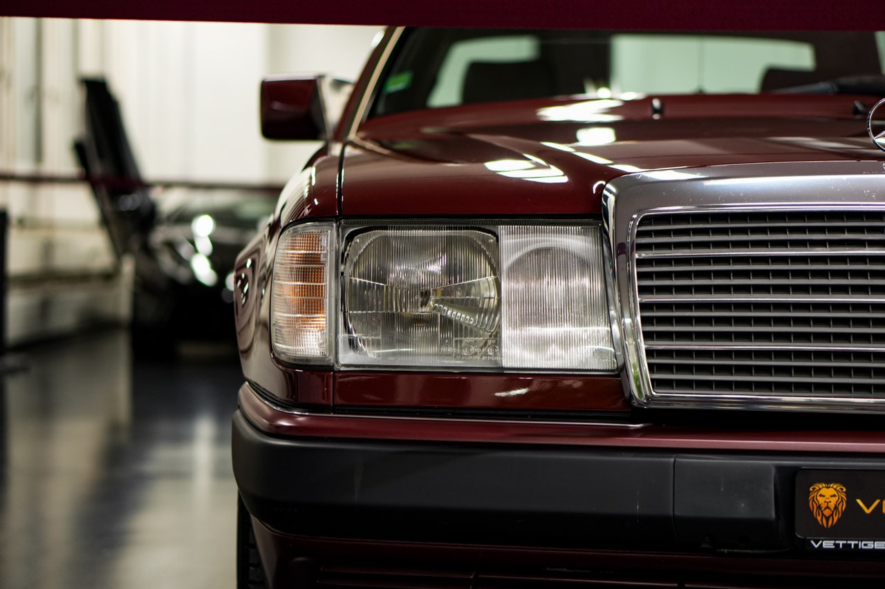 MERCEDES-BENZ 300 CE-image-6