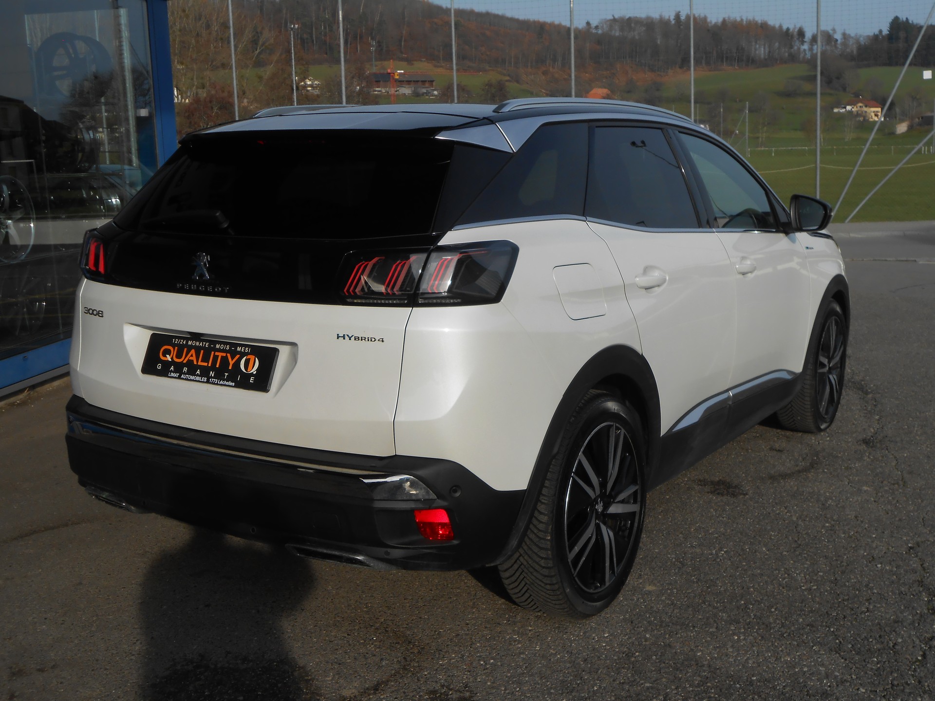 PEUGEOT 3008 1.6 Plug-in Hybrid4 GT Pack-image-5