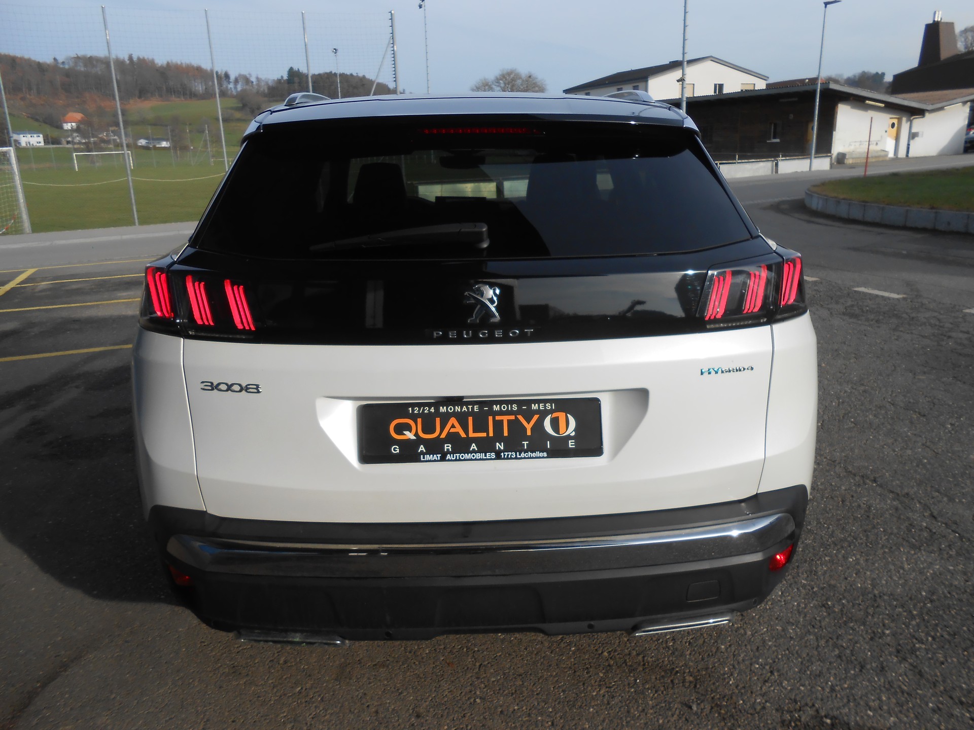 PEUGEOT 3008 1.6 Plug-in Hybrid4 GT Pack-image-6