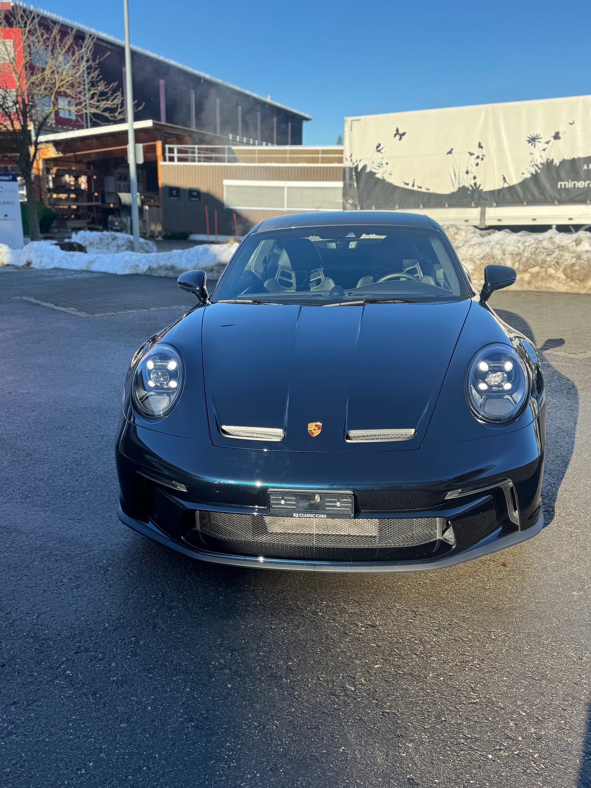 PORSCHE 911 GT3 Touring-image-2