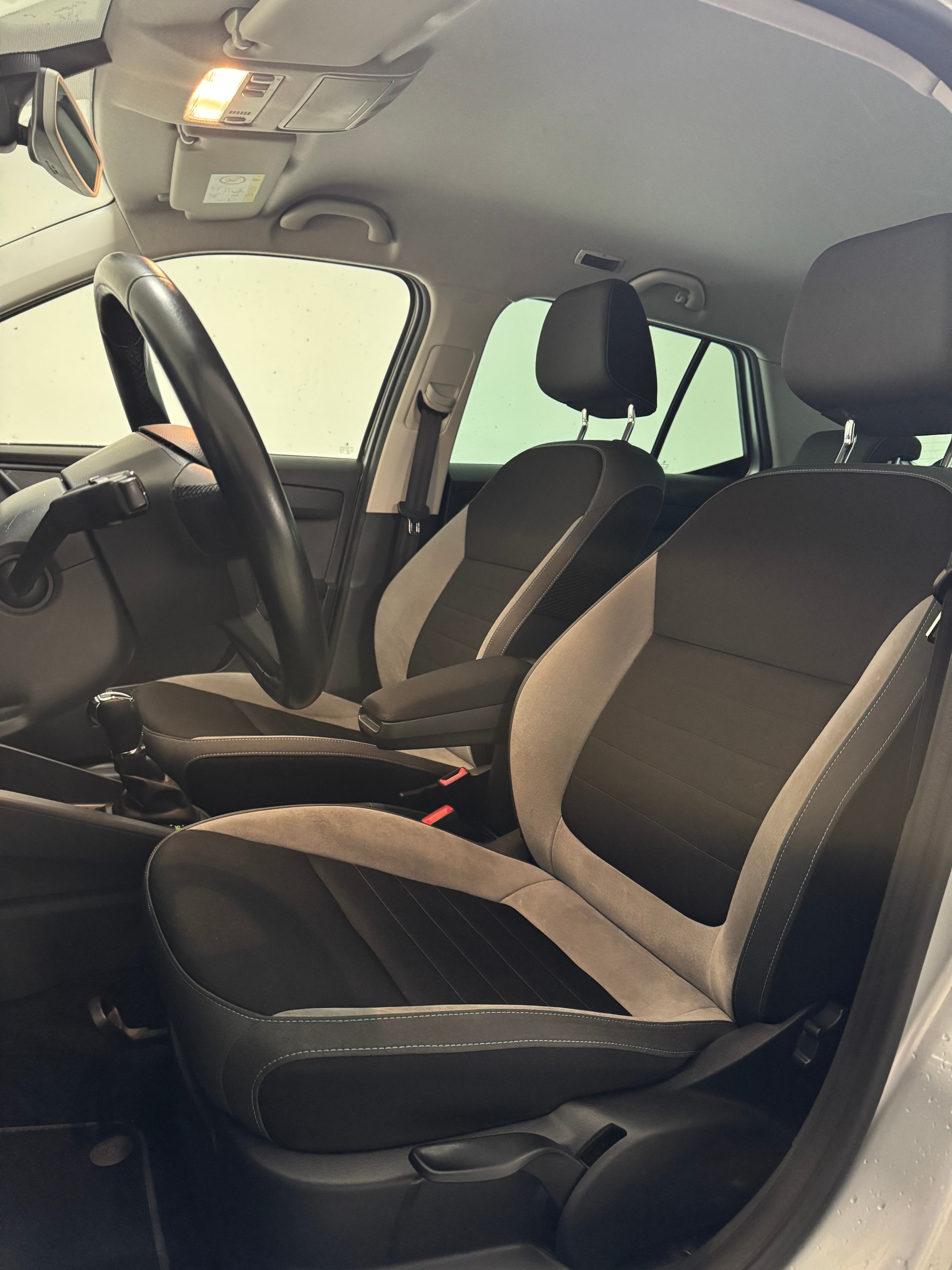 SKODA Fabia 1.2 TSI Ambition DSG-image-7