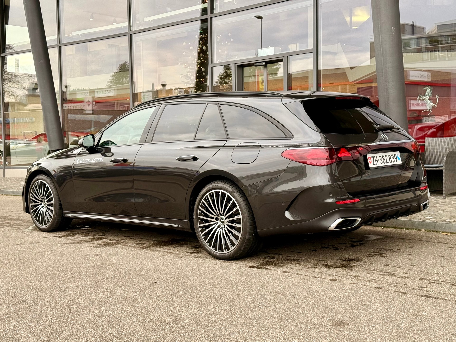 MERCEDES-BENZ E 300 de T 4Matic EQ Hybrid 9G-Tronic-showroom-element-2