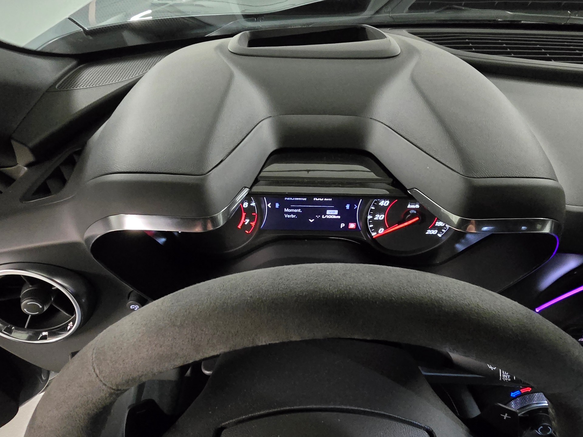 CHEVROLET SS 6.2 V8-image-11