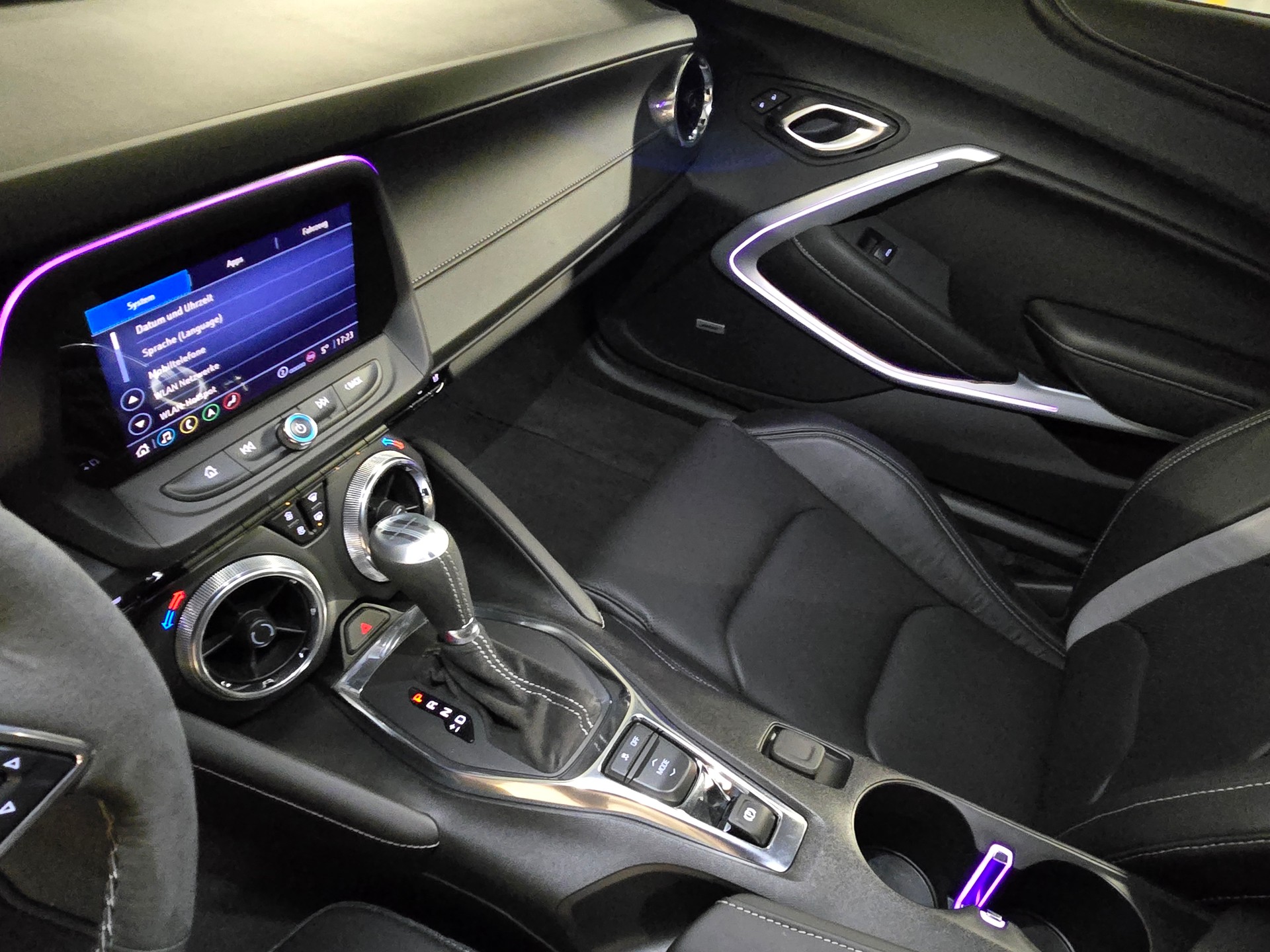 CHEVROLET SS 6.2 V8-image-12