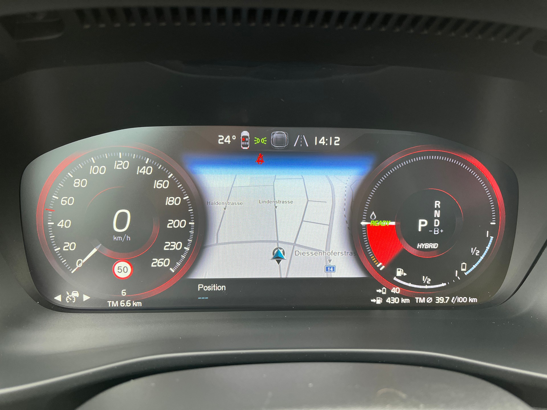 VOLVO XC40 1.5 T5 PiH Ultimate Dark-image-12