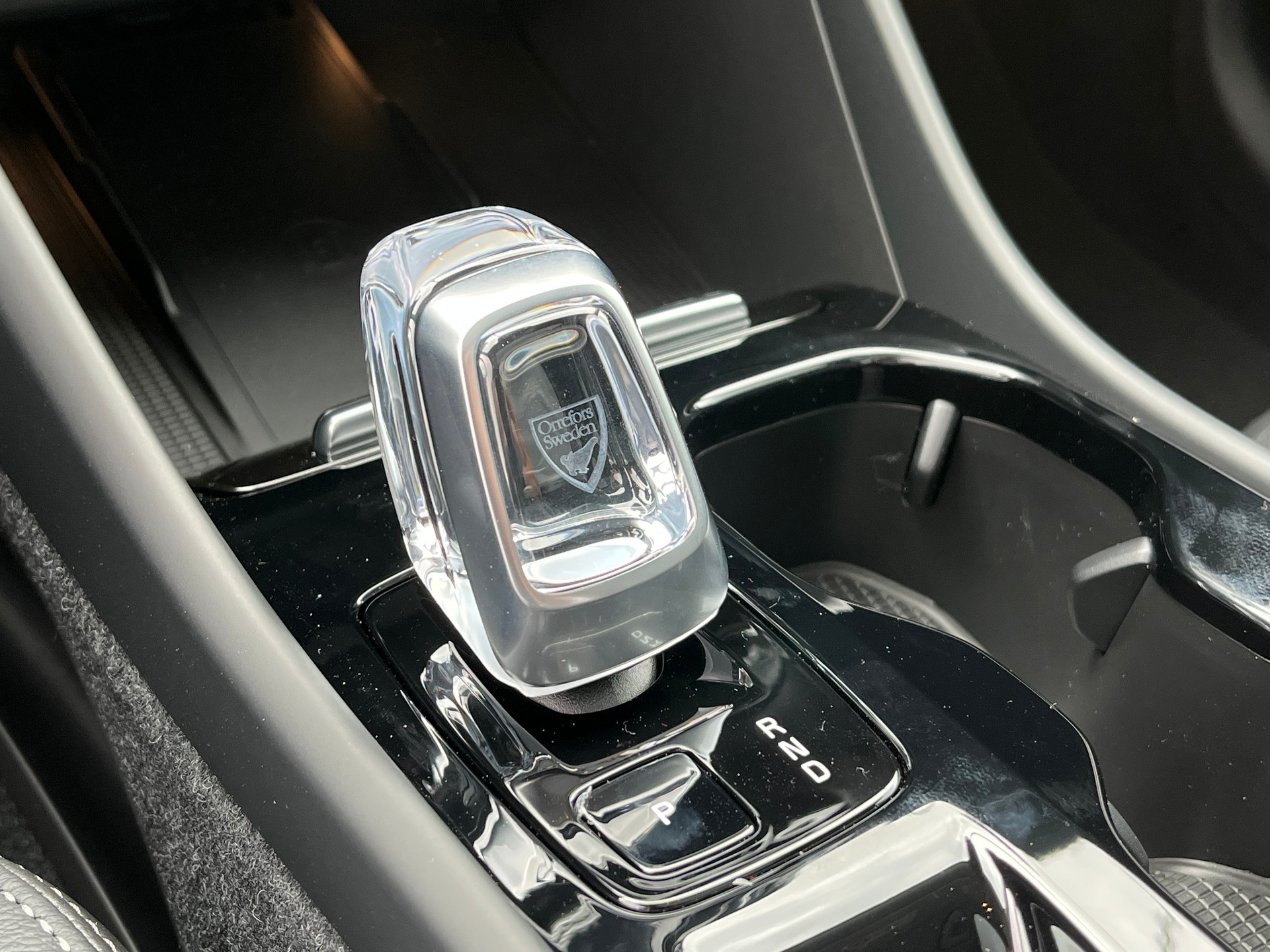 VOLVO XC40 1.5 T5 PiH Ultimate Dark-image-11