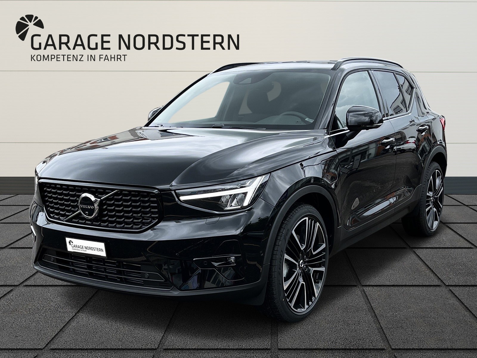 VOLVO XC40 1.5 T5 PiH Ultimate Dark