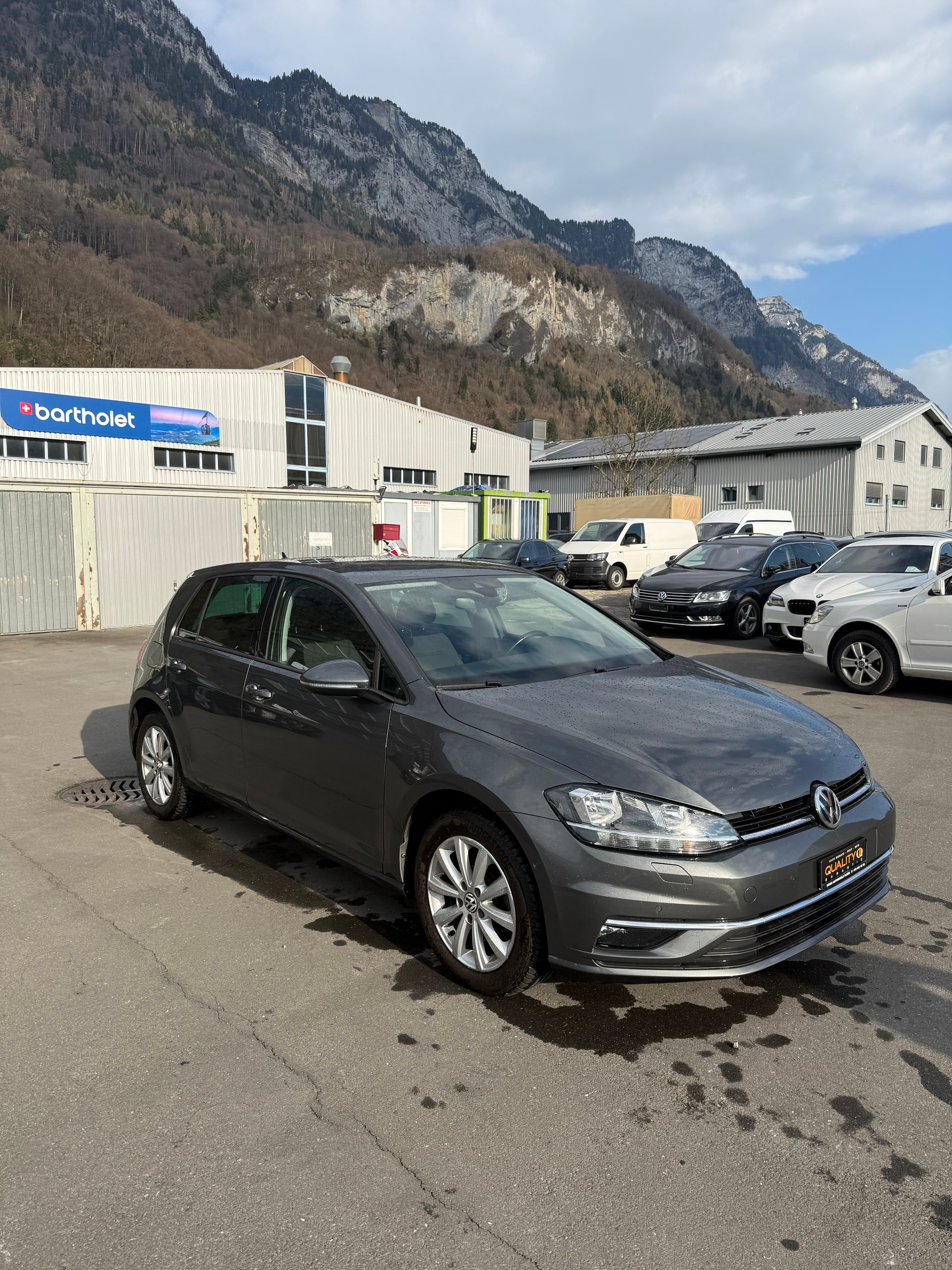 VW Golf 2.0 TDI Highline 4Motion DSG-showroom-element-3