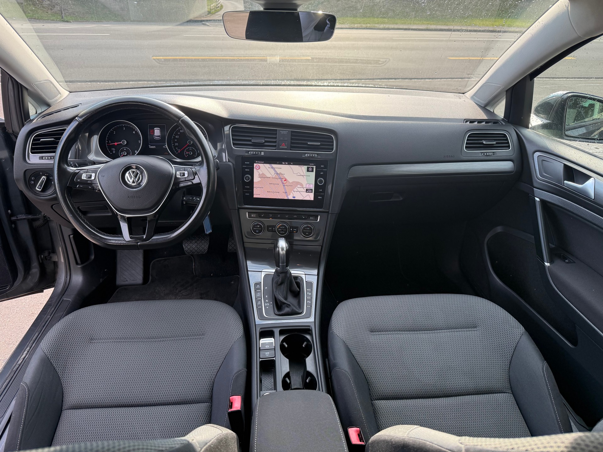 VW Golf 2.0 TDI Highline 4Motion DSG-image-7
