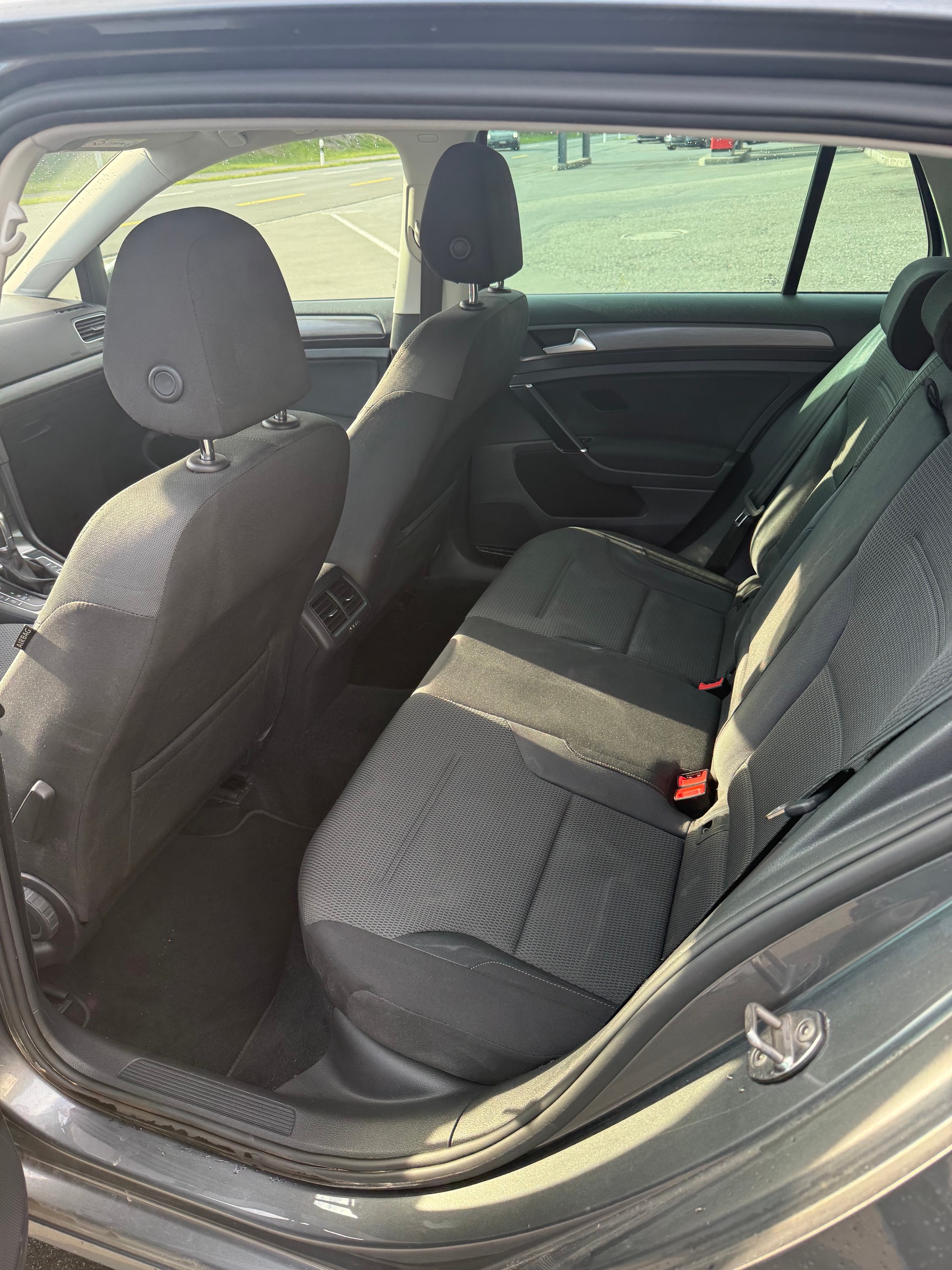 VW Golf 2.0 TDI Highline 4Motion DSG-image-13