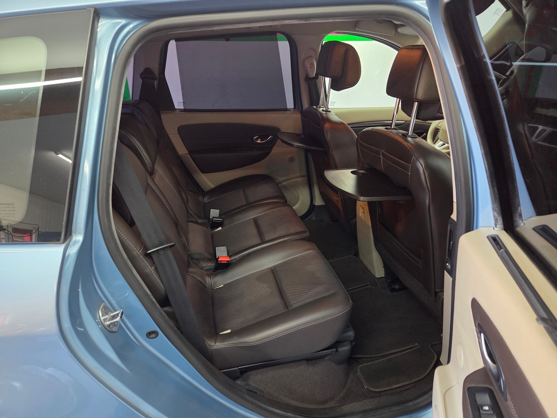 RENAULT Scénic 2.0 16V Privilège X-Tronic CVT-image-12
